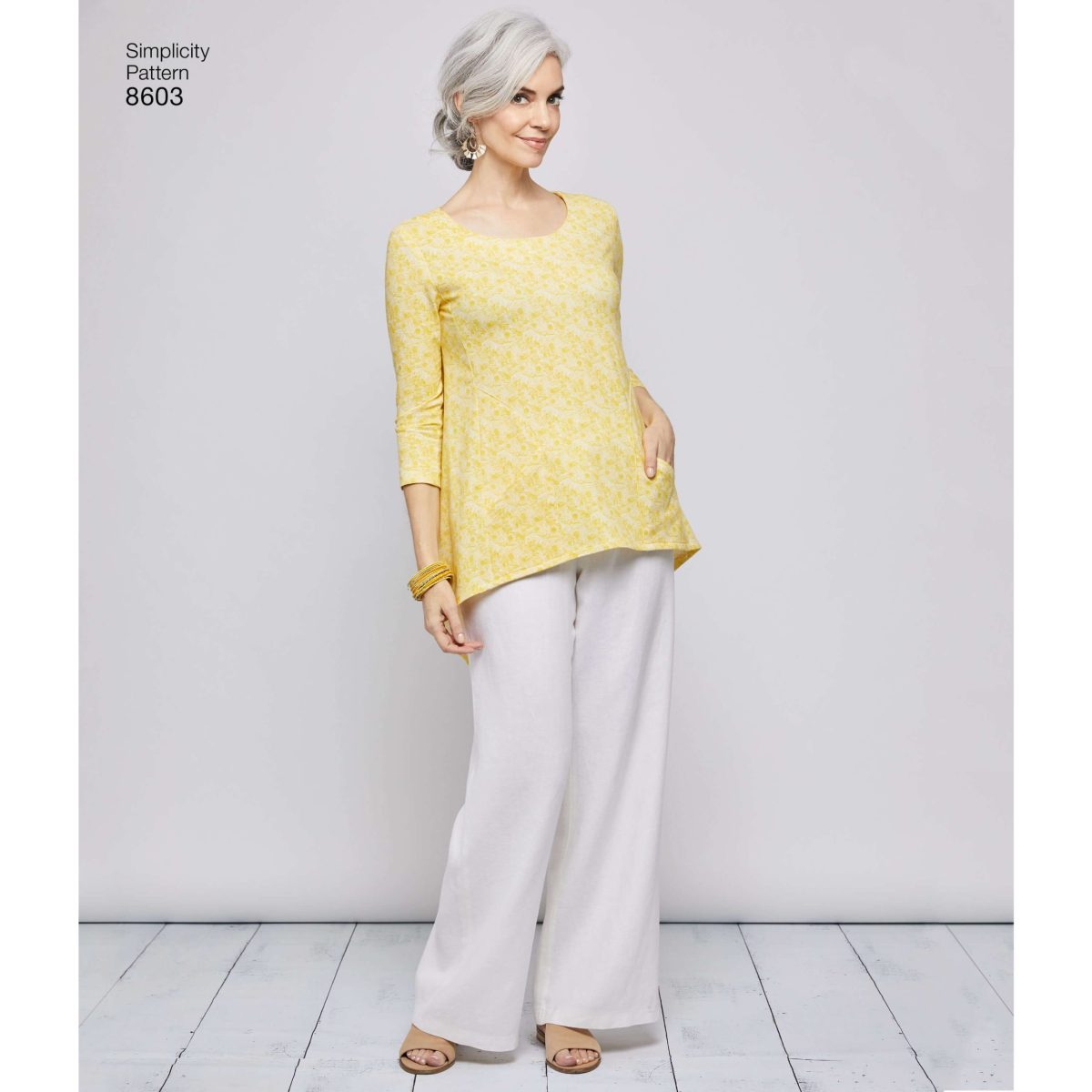 Simplicity Sewing Pattern 8603 Misses' Pullover Tops by Elaine Heigl