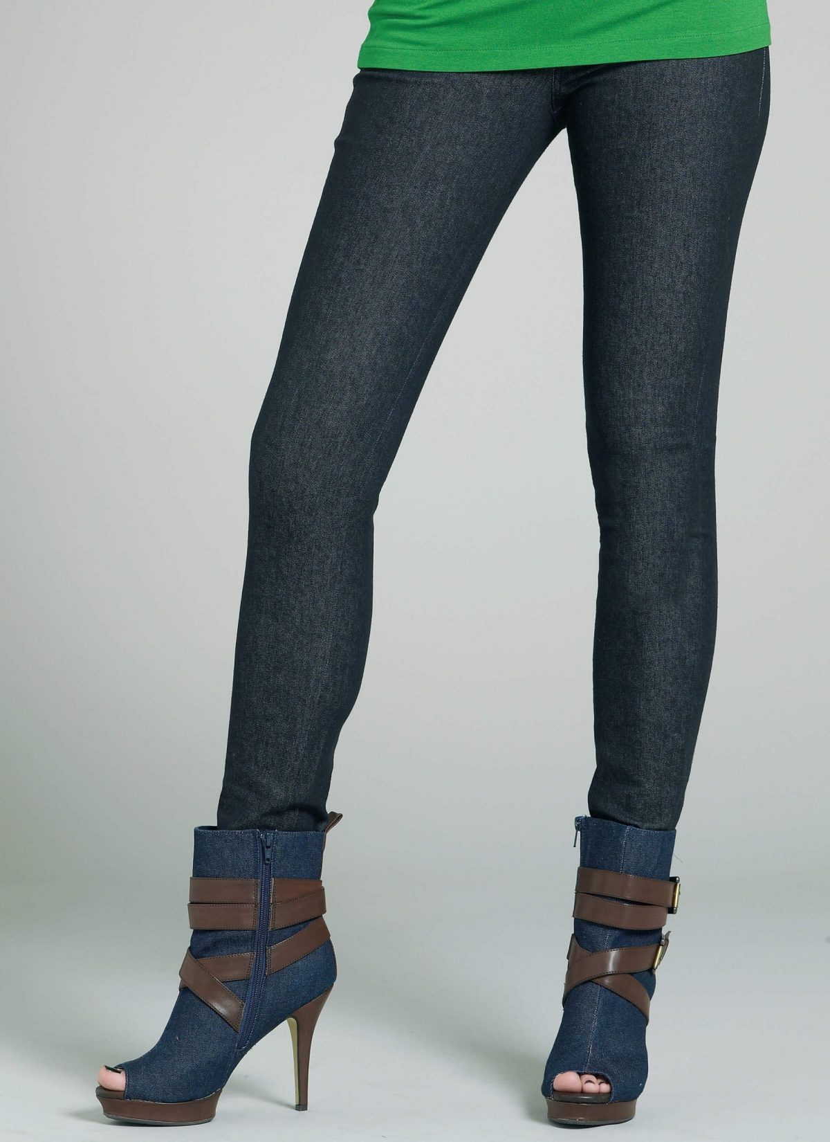 McCall's Sewing Pattern M6173 Misses'/Miss Petite Pants and Leggings