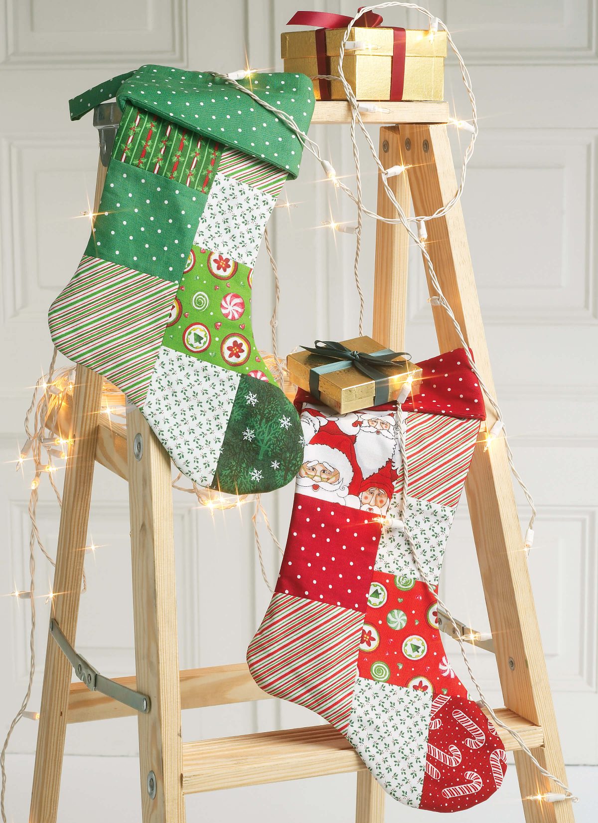 McCall's Sewing Pattern Christmas Ornaments, Wreath, Tree Skirt and Stocking