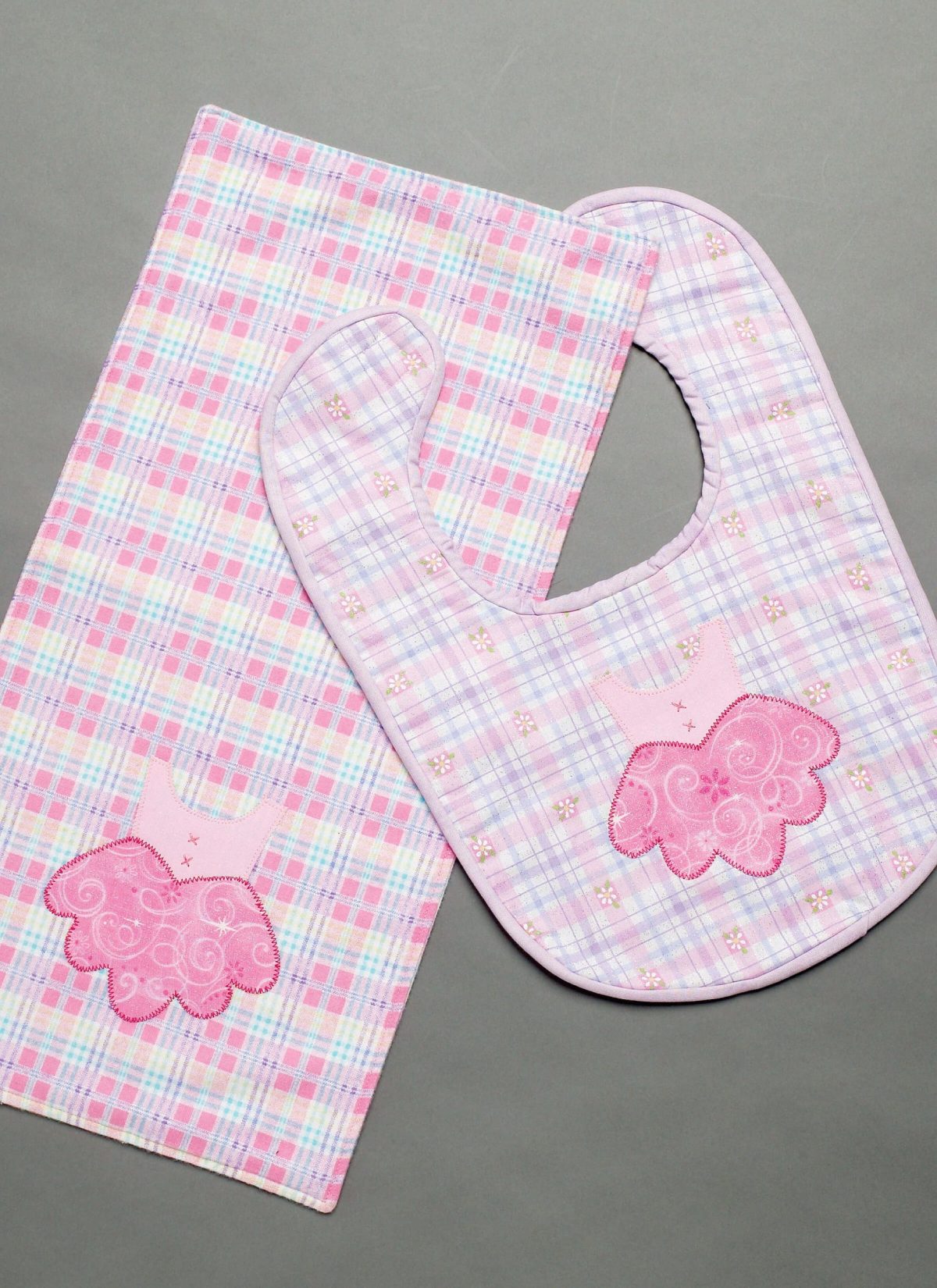 McCall's Sewing Pattern M6478 Bibs and Burp Cloths