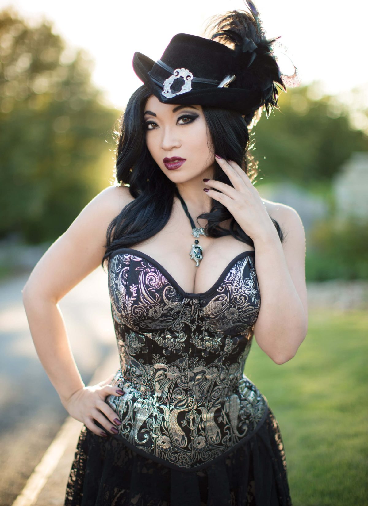 McCall's Sewing Pattern M7339 Misses' Overbust or Underbust Corsets by Yaya Han
