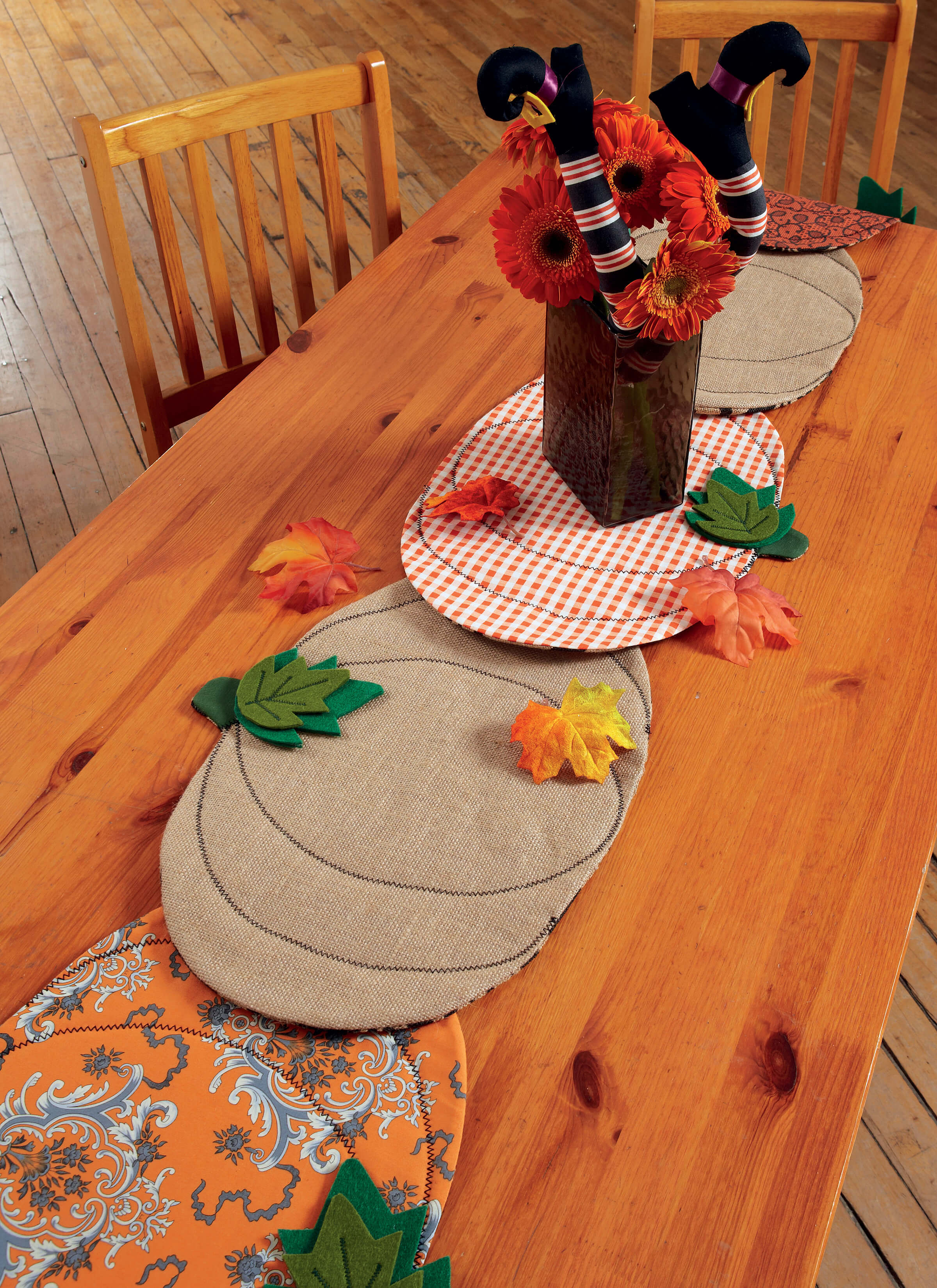McCall's Sewing Pattern Pumpkin Placemats/Table Runner, Witch Hat/Legs, and Wreaths