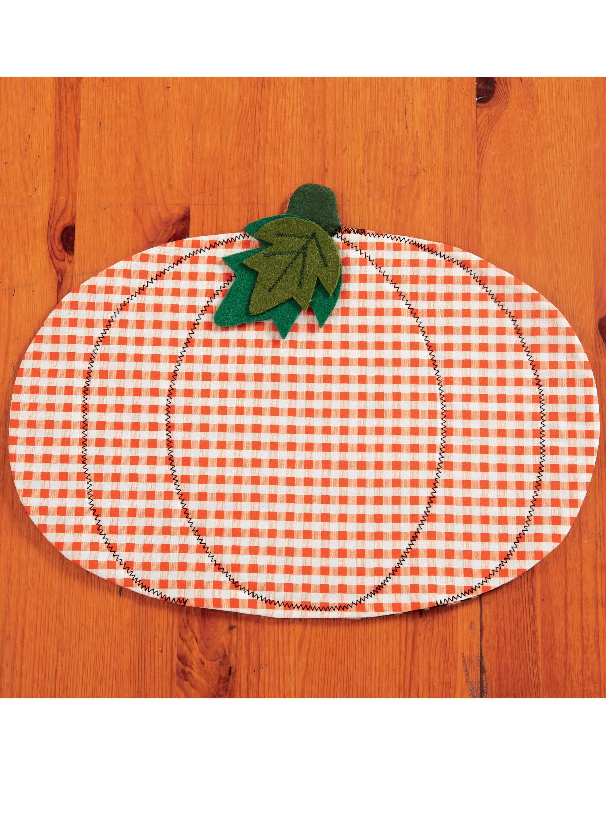 McCall's Sewing Pattern Pumpkin Placemats/Table Runner, Witch Hat/Legs, and Wreaths