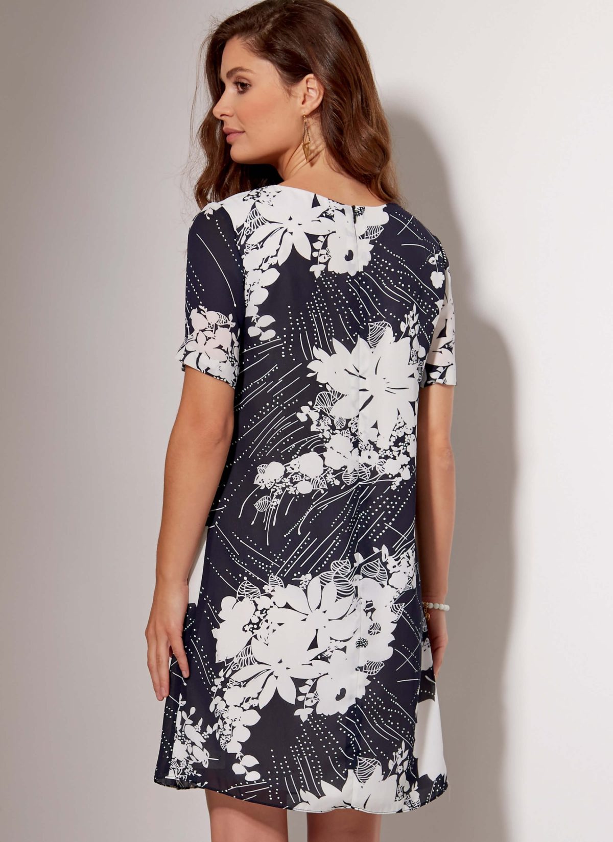 McCall's Sewing Pattern M7533 Misses'/Women's Fitted, Sheath Dresses