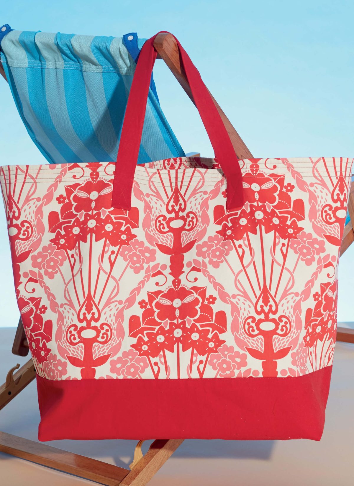 McCall's Sewing Pattern M7611 Misses' Lined Tote Bags with Contrast Variations