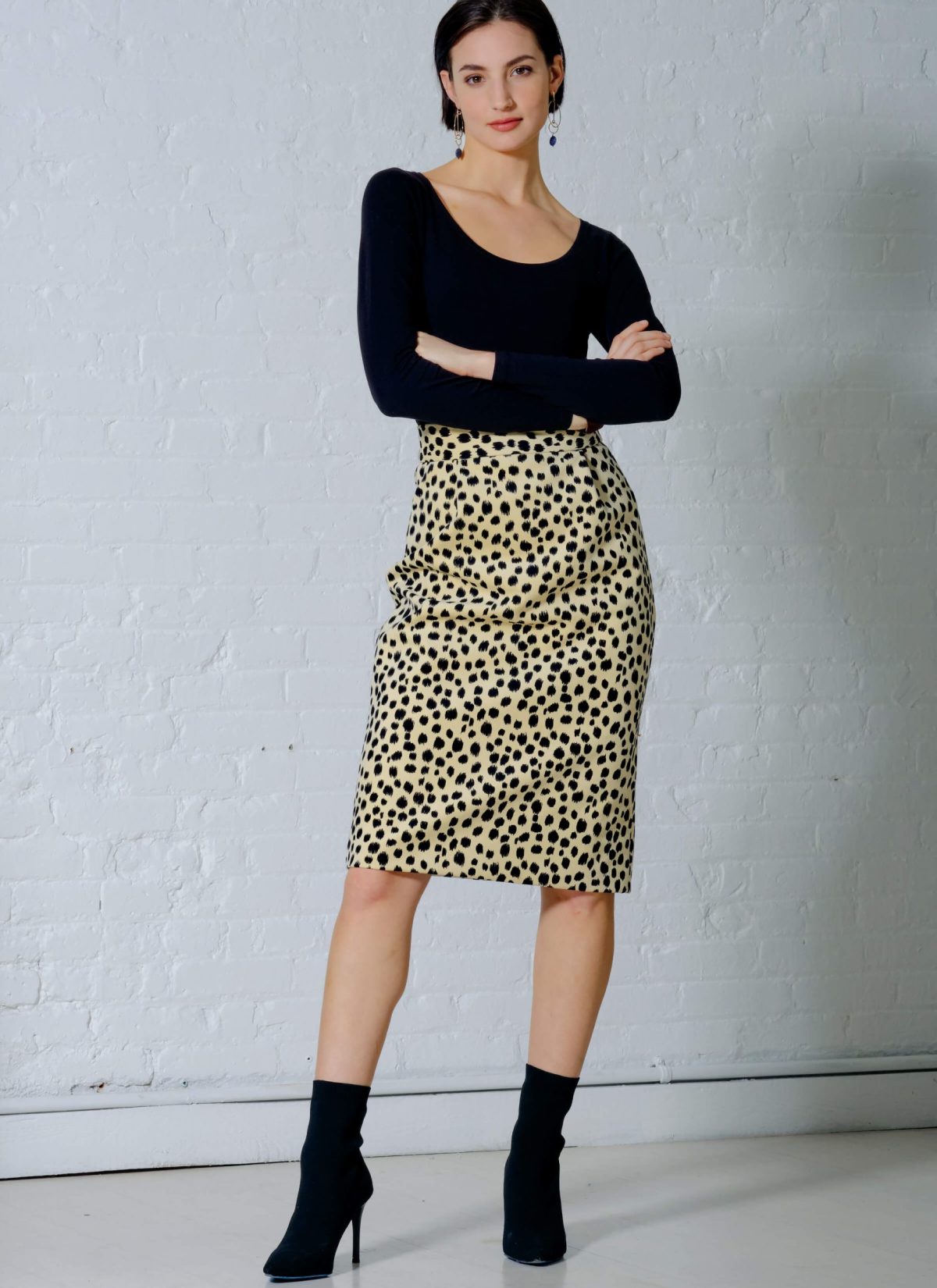 McCall's Sewing Pattern M8004 Misses' Skirt and Belt