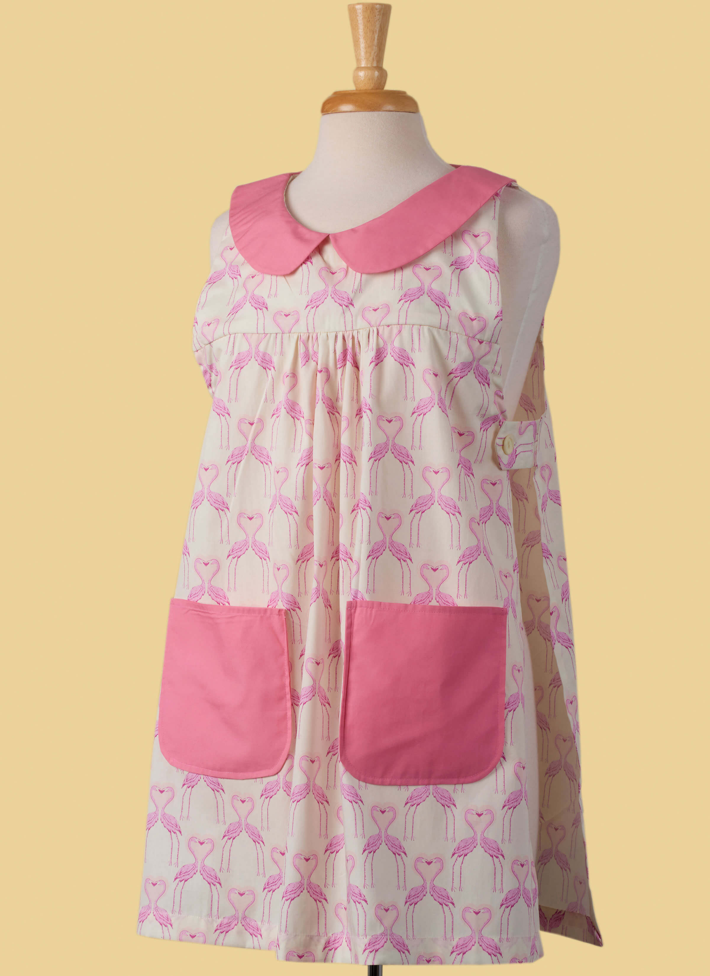 McCall's Sewing Pattern M8522 Misses' Cobbler Aprons