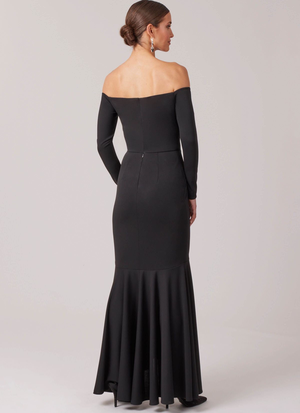 McCall's Sewing Pattern M8605 Misses' Dresses with Petite Lines