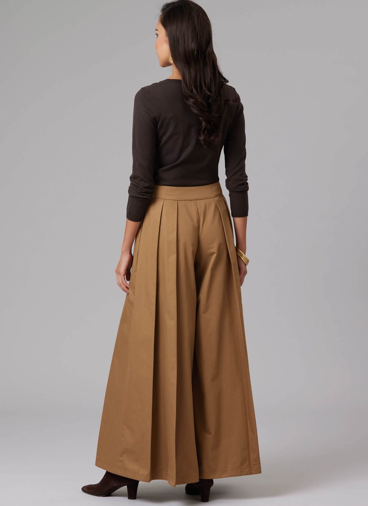 McCall's Sewing Pattern M8631 Misses' Pleated Shorts and Trousers