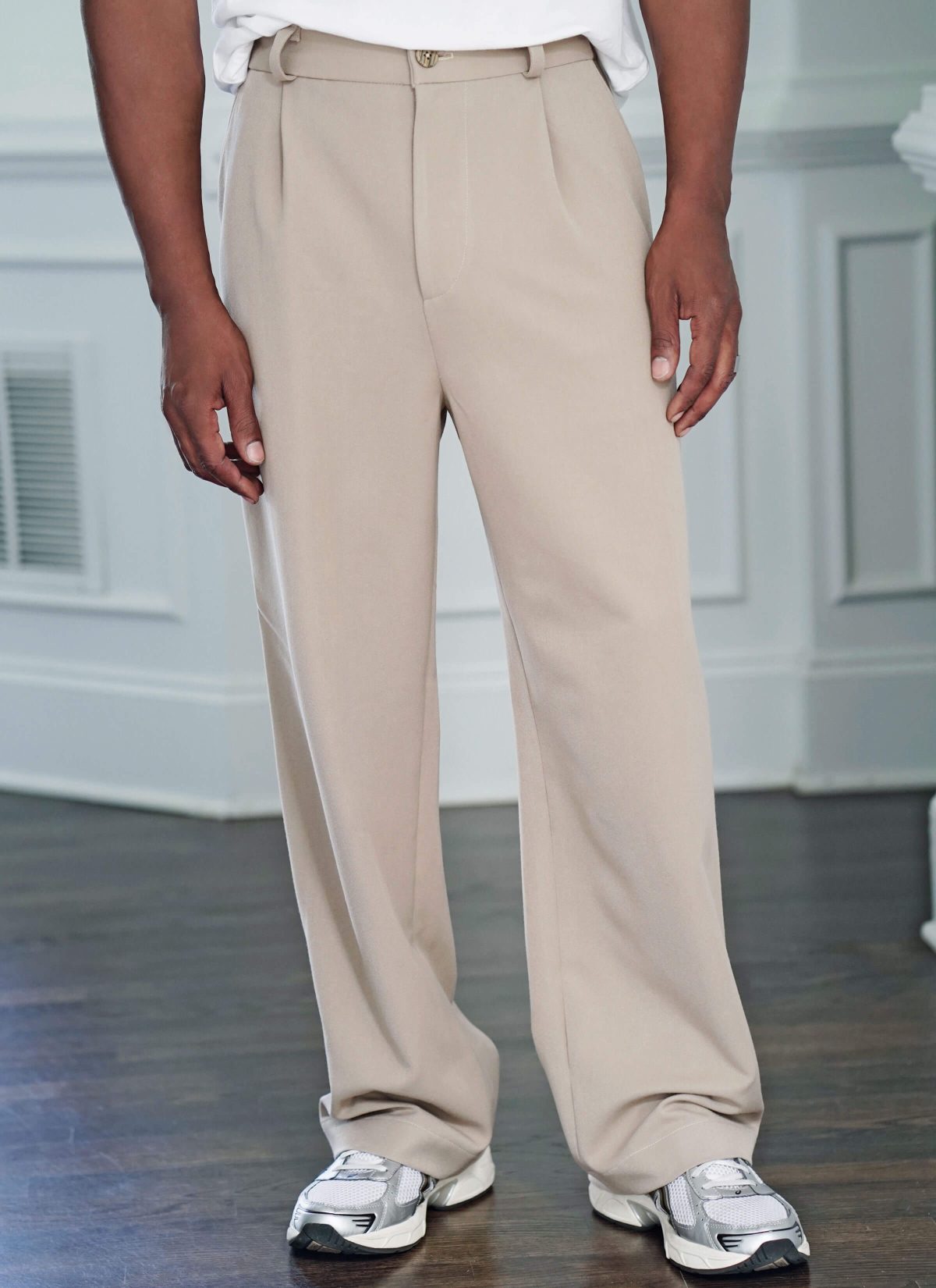 Know Me Sewing Pattern ME2106 Men's Trousers by Norris Dánta Ford