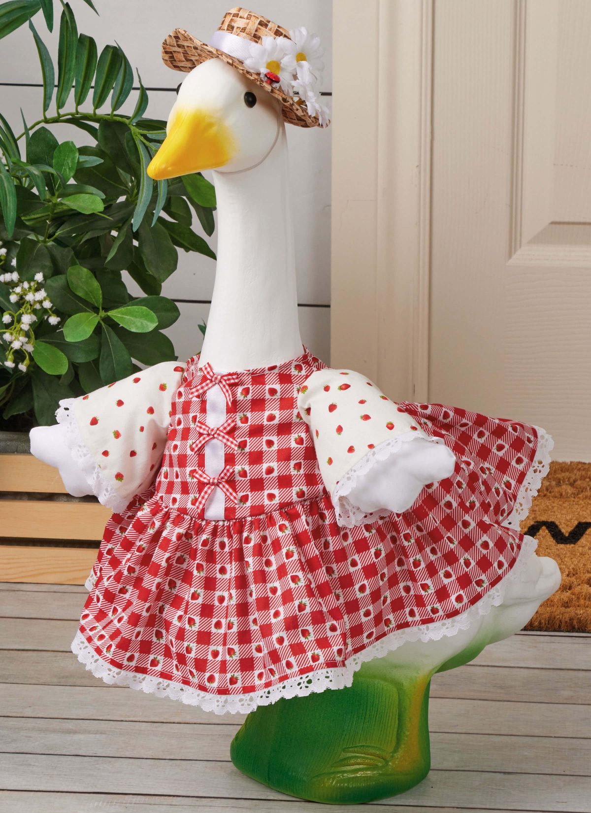 Simplicity Sewing Pattern S3158 Clothes for Porch and Lawn Geese