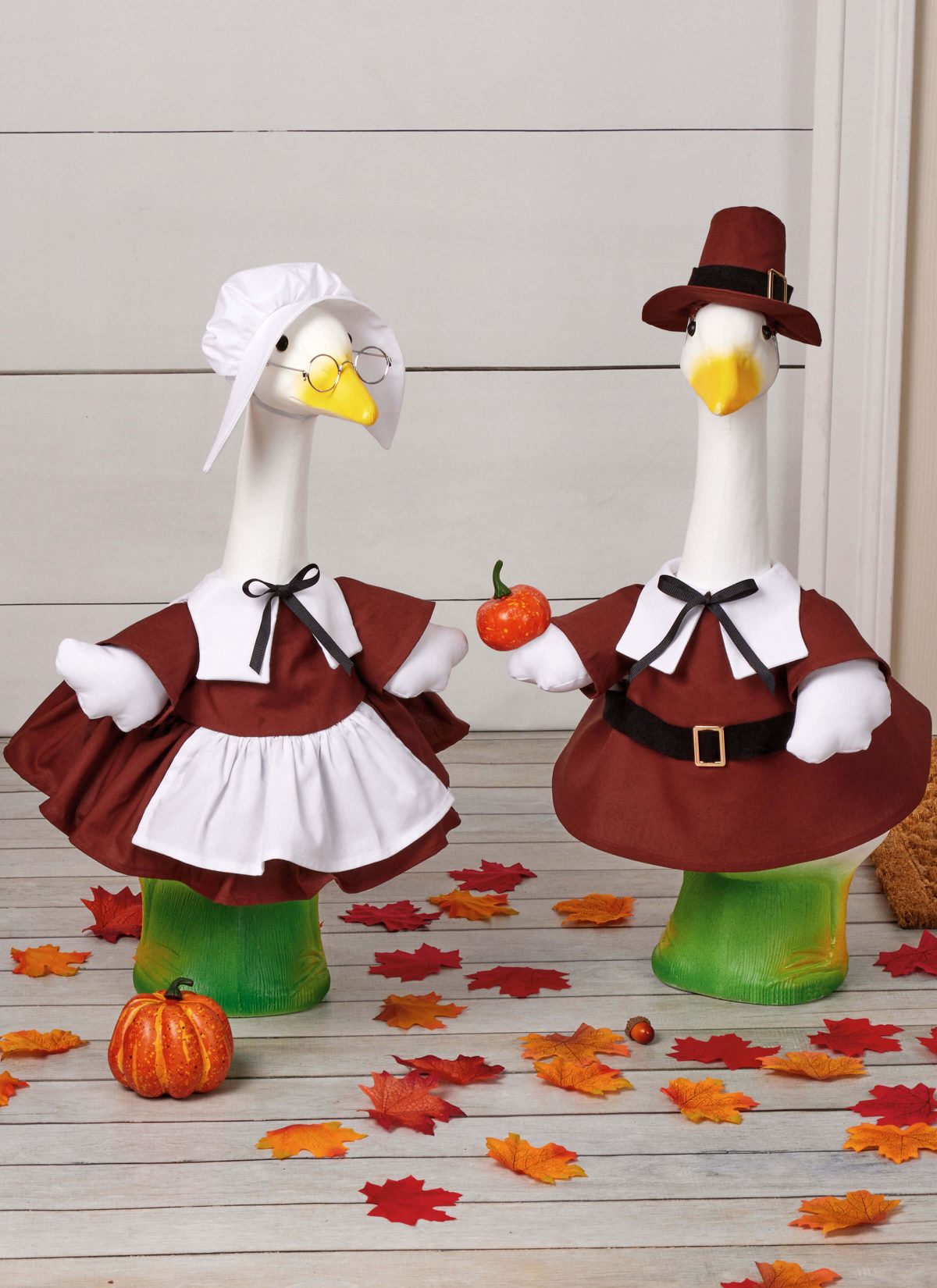 Simplicity Sewing Pattern S3186 Porch Geese Clothes for Fall Holiday