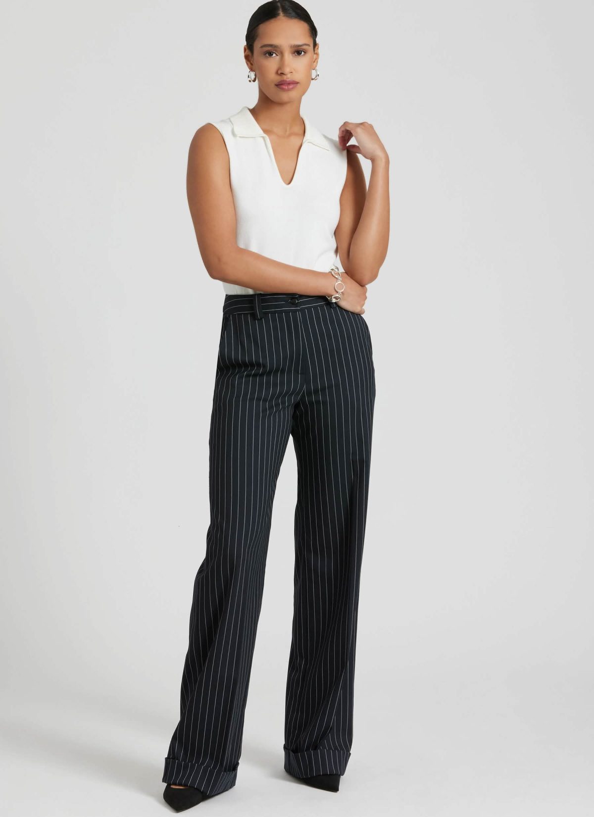 Simplicity Sewing Pattern S3199 Misses' and Miss Petite Shorts and Trousers