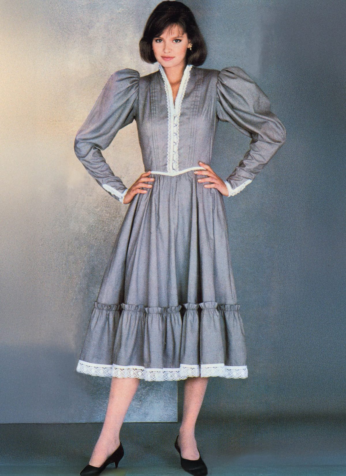 Simplicity Sewing Pattern S3215 Misses' and Miss Petite Fitted Dress in Two Lengths by Gunne Sax by Jessica McClintock