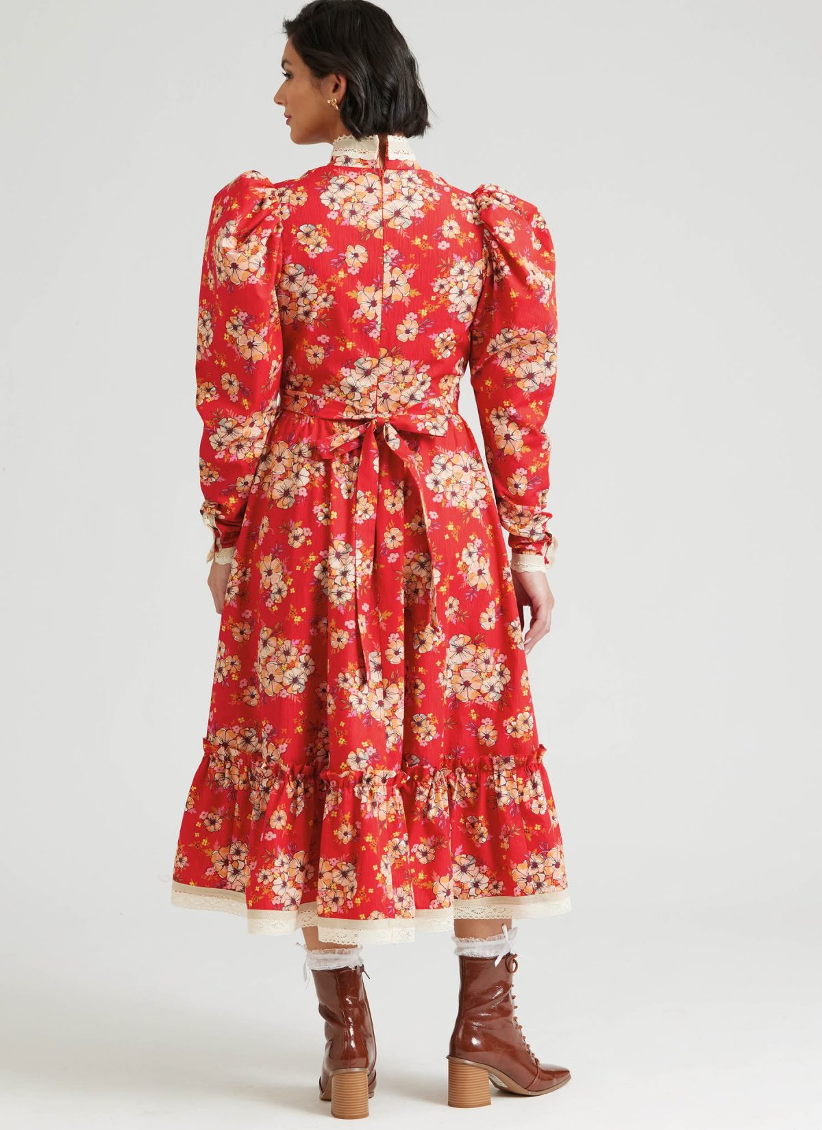 Simplicity Sewing Pattern S3215 Misses' and Miss Petite Fitted Dress in Two Lengths by Gunne Sax by Jessica McClintock