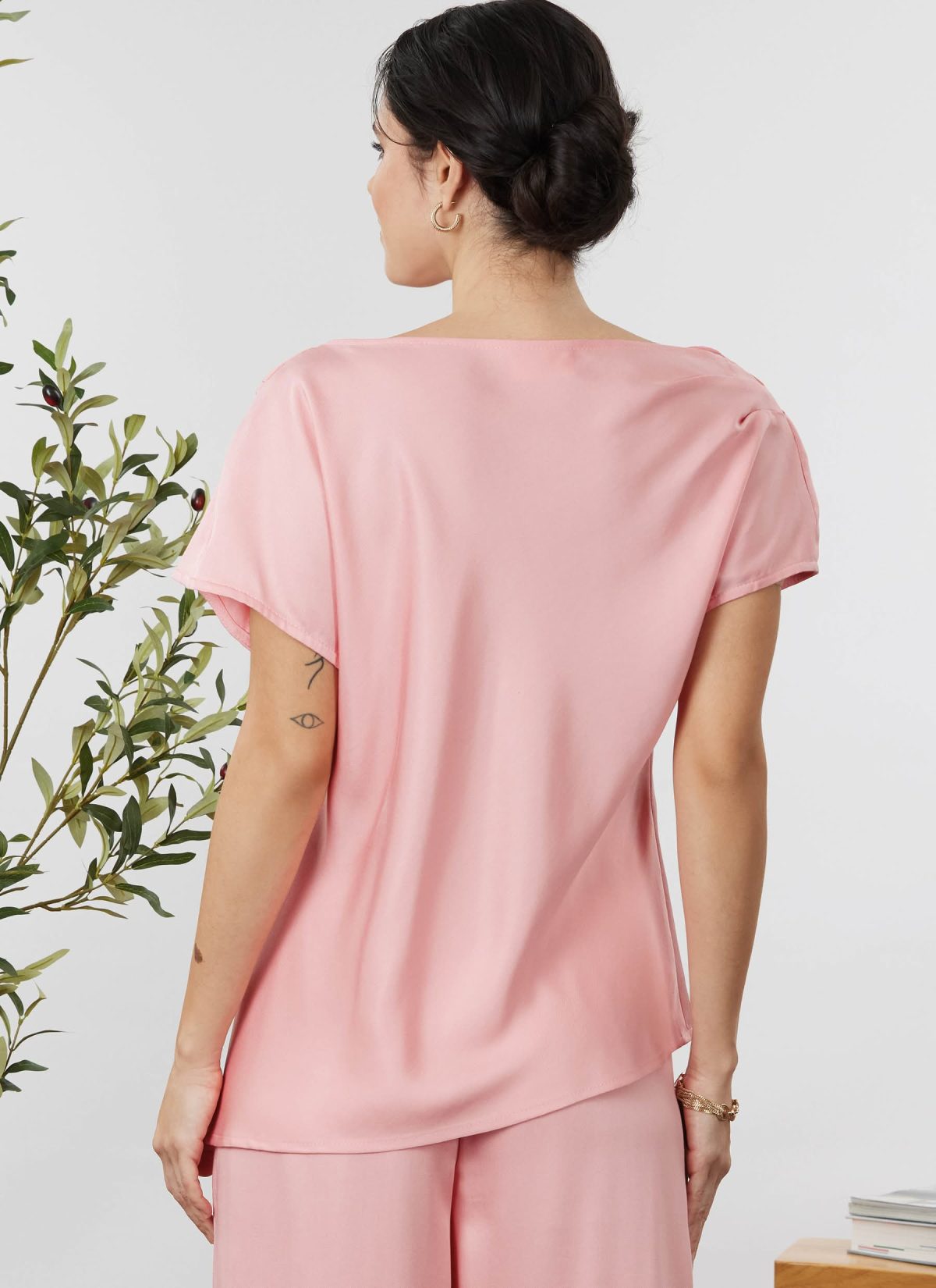 Simplicity Sewing Pattern S3239 Misses' and Women's Draped Asymmetrical Top and Pull-On Trousers