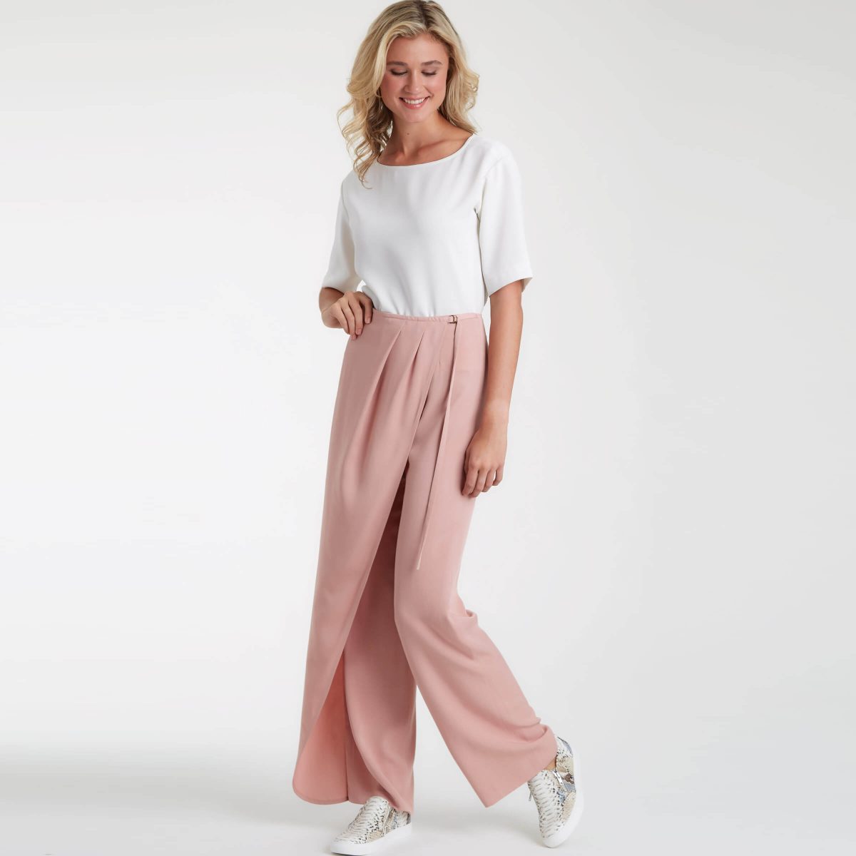 Simplicity Sewing Pattern S9111 Misses' Faux Wrap trousers, Skirt & Shorts