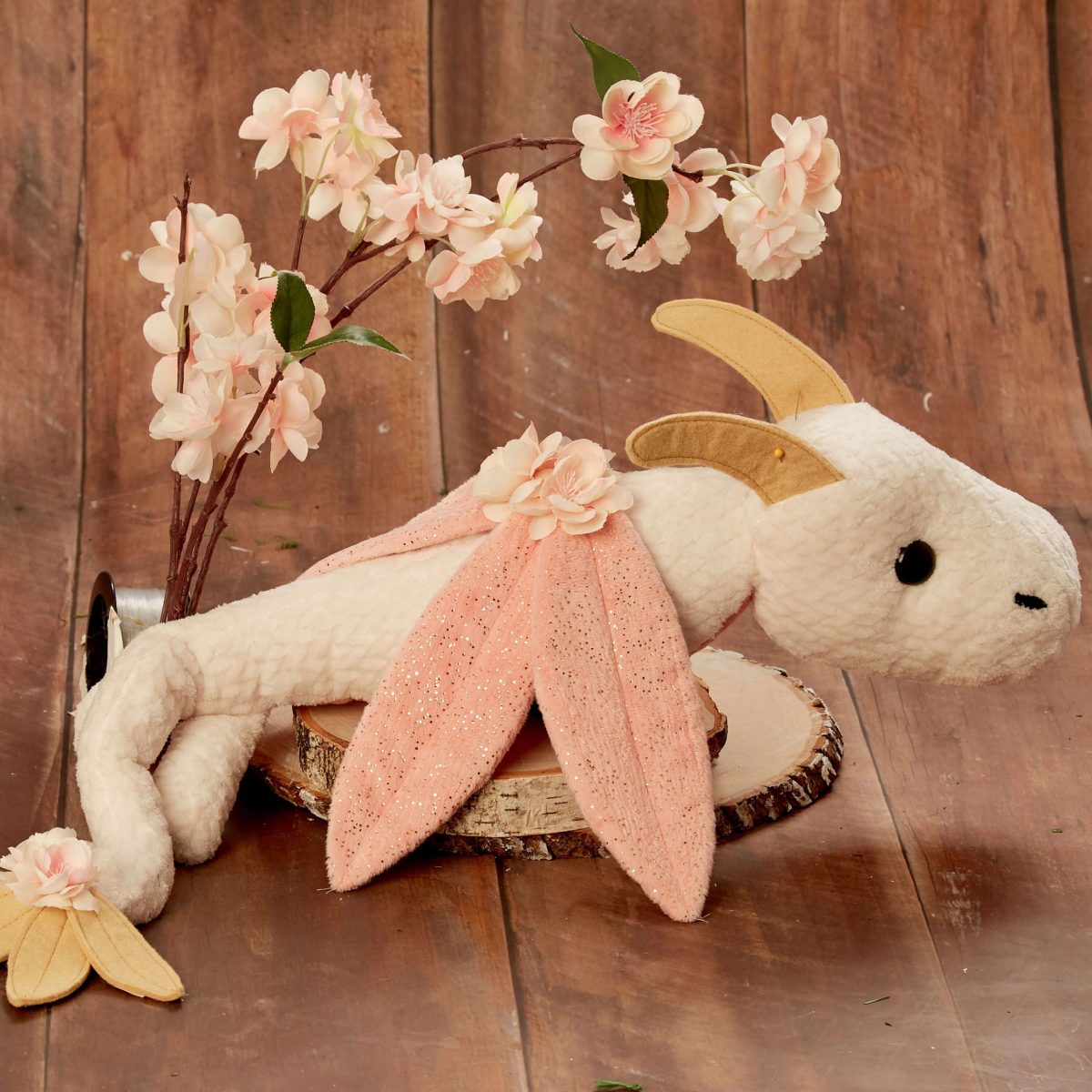 Simplicity Sewing Pattern S9363 Plush Dragons