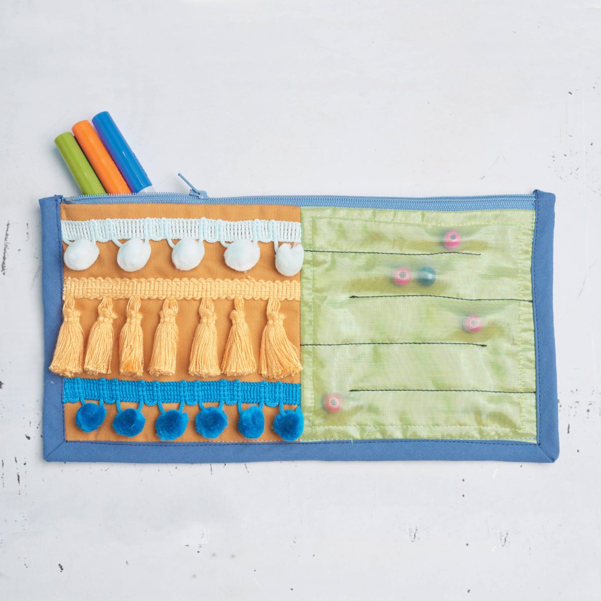Simplicity Sewing Pattern S9575Fidget Pages, Quilt, Zipper Case and Key Fob