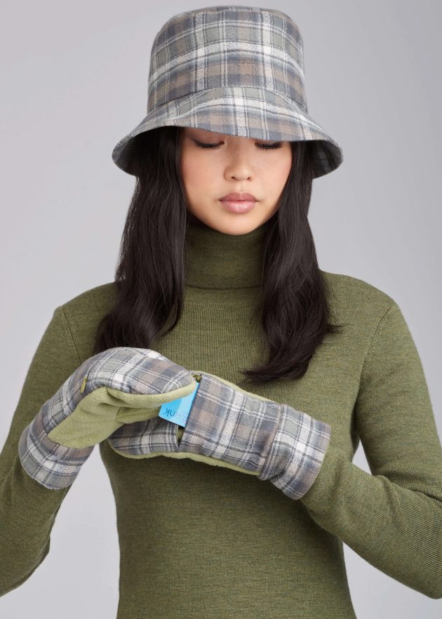 Simplicity Sewing Pattern S9658 Misses' Hats, Headband, Mittens, Cowl and Infinity Scarf