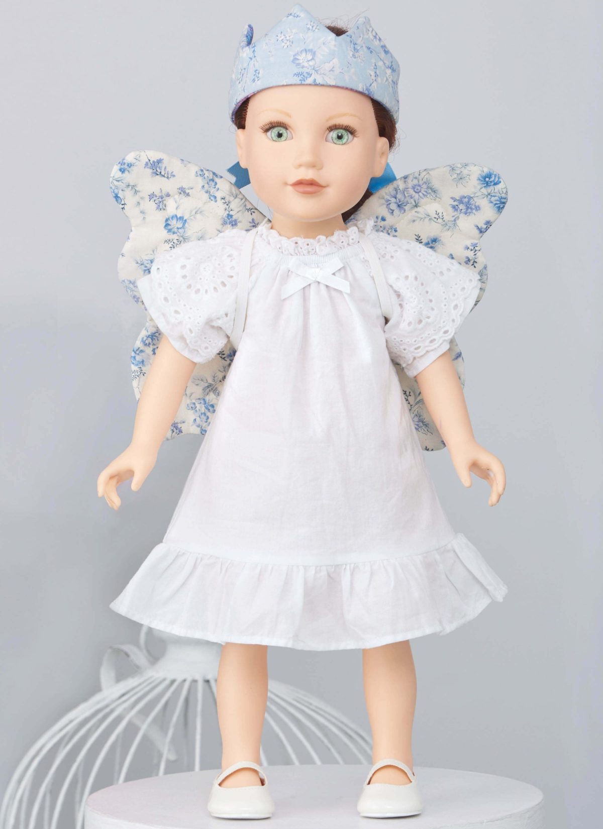 Simplicity Sewing Pattern S9765 Children's Wings in Sizes S-M-L, Crown, Tote, Backpack and Wings and Crown for Doll or Plush Animals by Laura Ashley