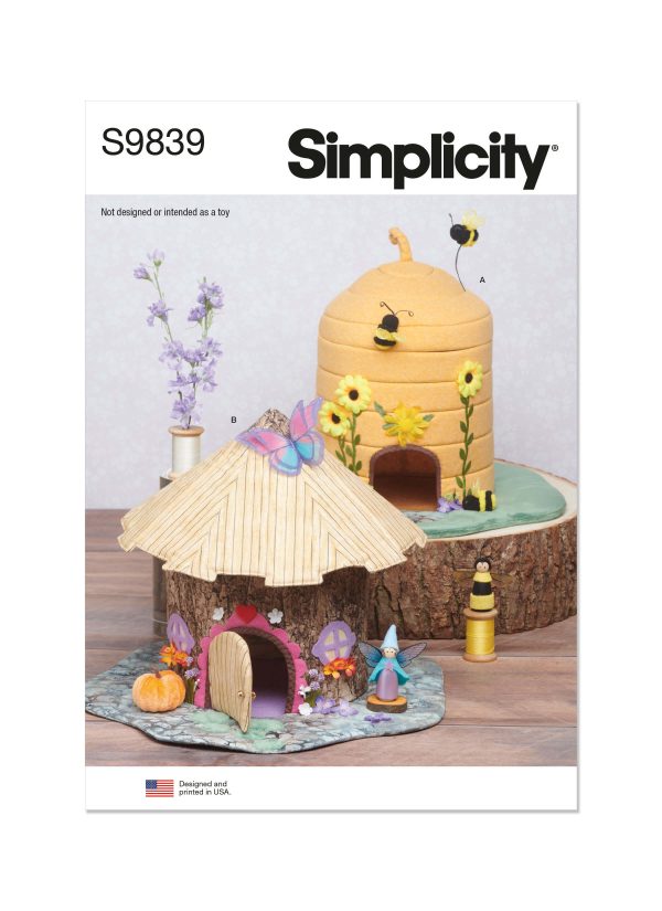 Simplicity Sewing Pattern S9839 Fabric Critter Houses and Peg Doll Accessories by Carla Reiss Design