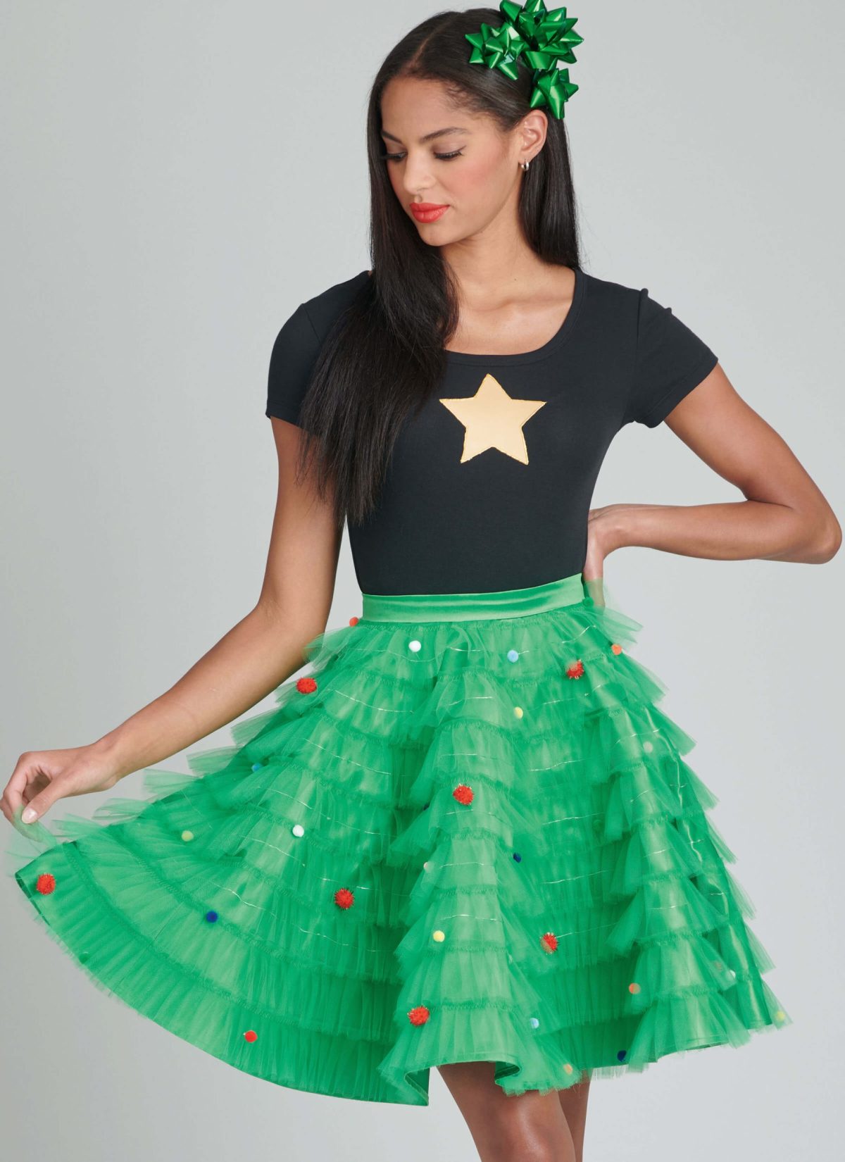 Simplicity Sewing Pattern S9879 Holiday Skirts, Collar and Appliques