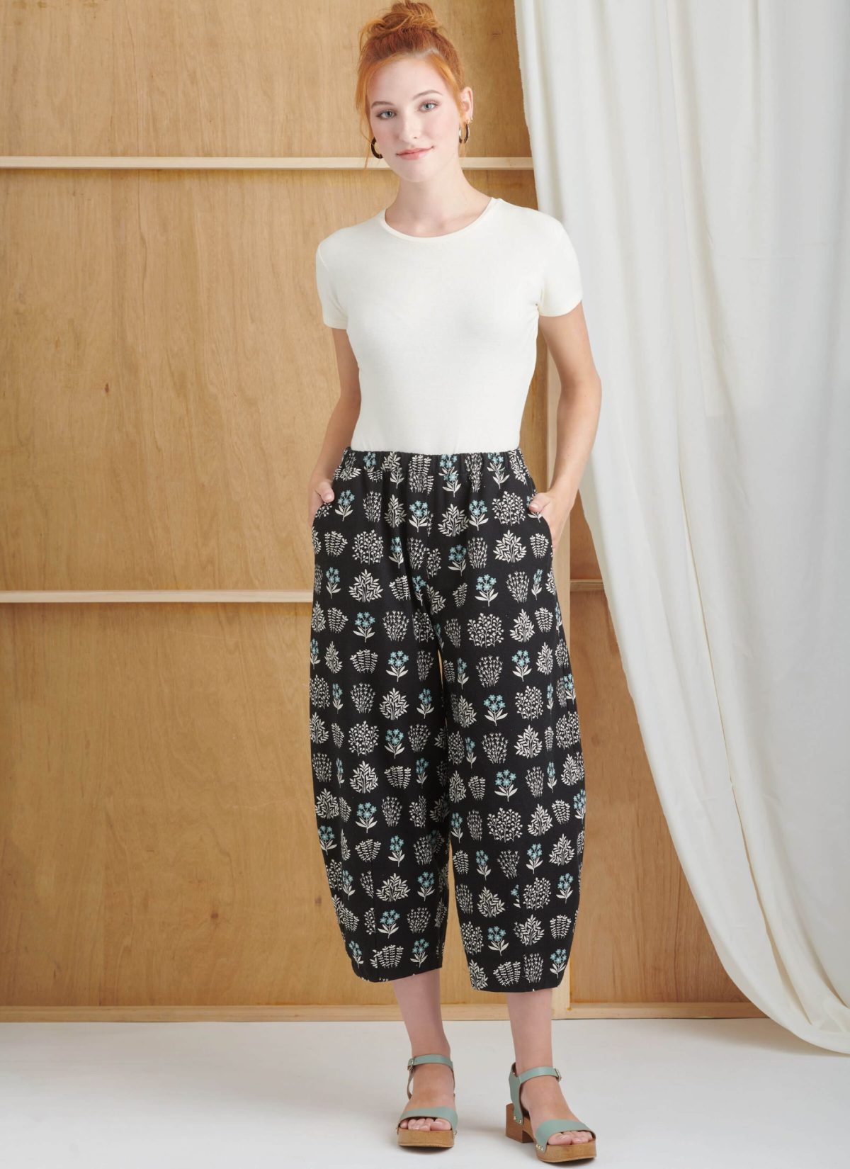 Simplicity Sewing Pattern S9907 Misses' Aprons and Bottoms By Elaine Heigl Designs