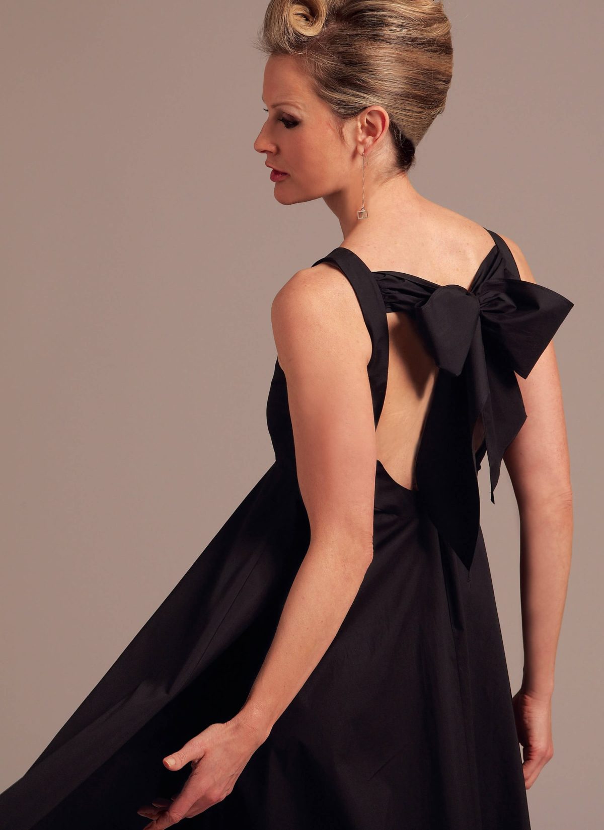 Vogue Patterns V1102 Misses' Dress