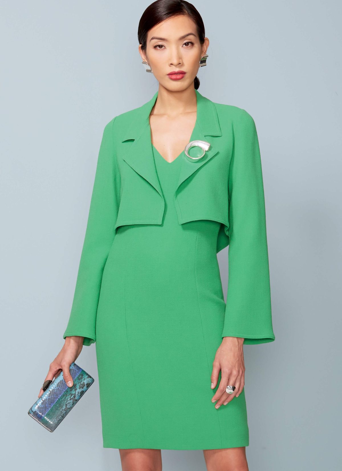 Vogue Patterns V1536 Misses'/Misses' Petite Cropped Jacket and V-Neck, Princess Seam Dress