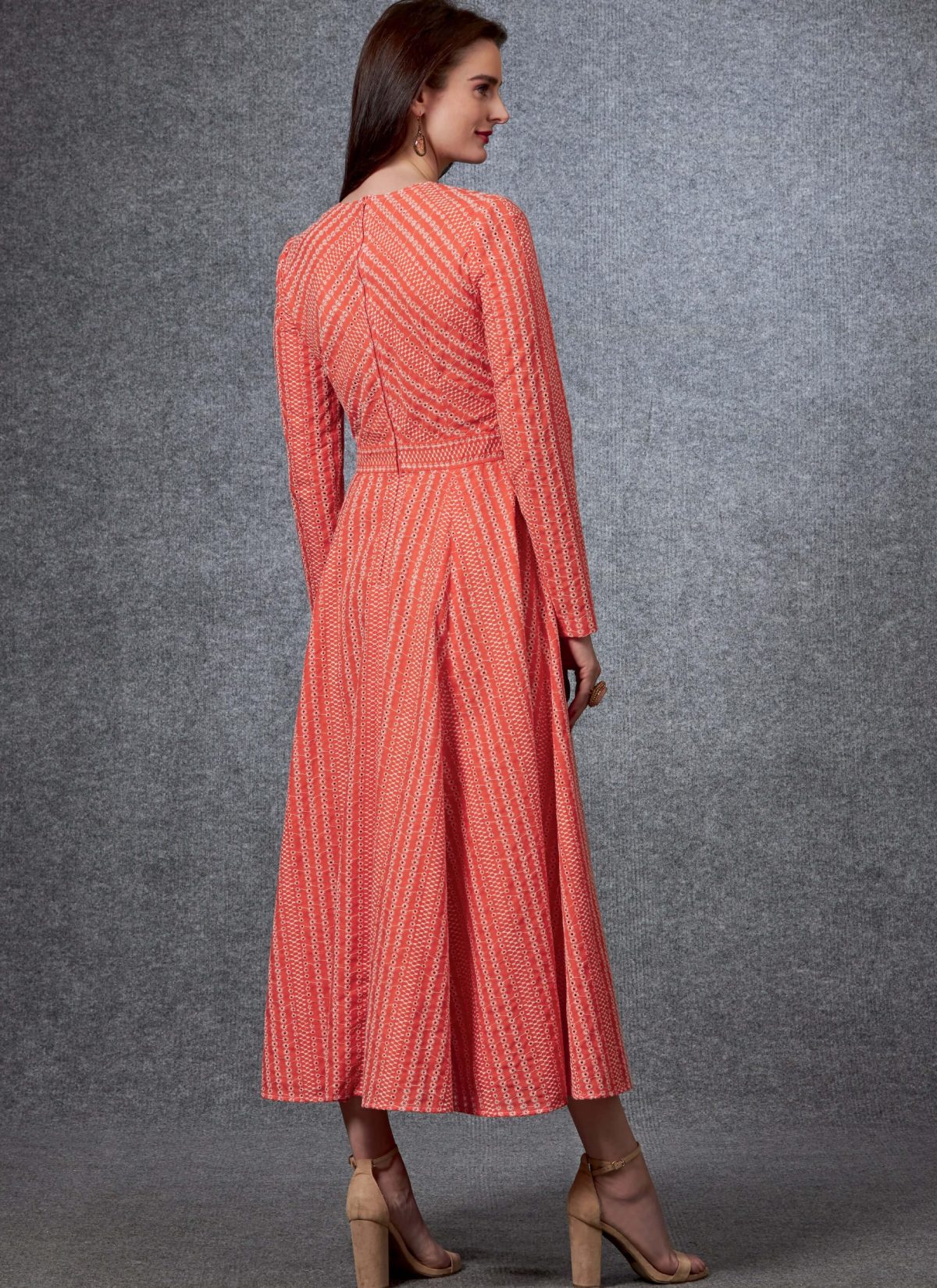 Vogue Patterns V1672 Misses' Dress