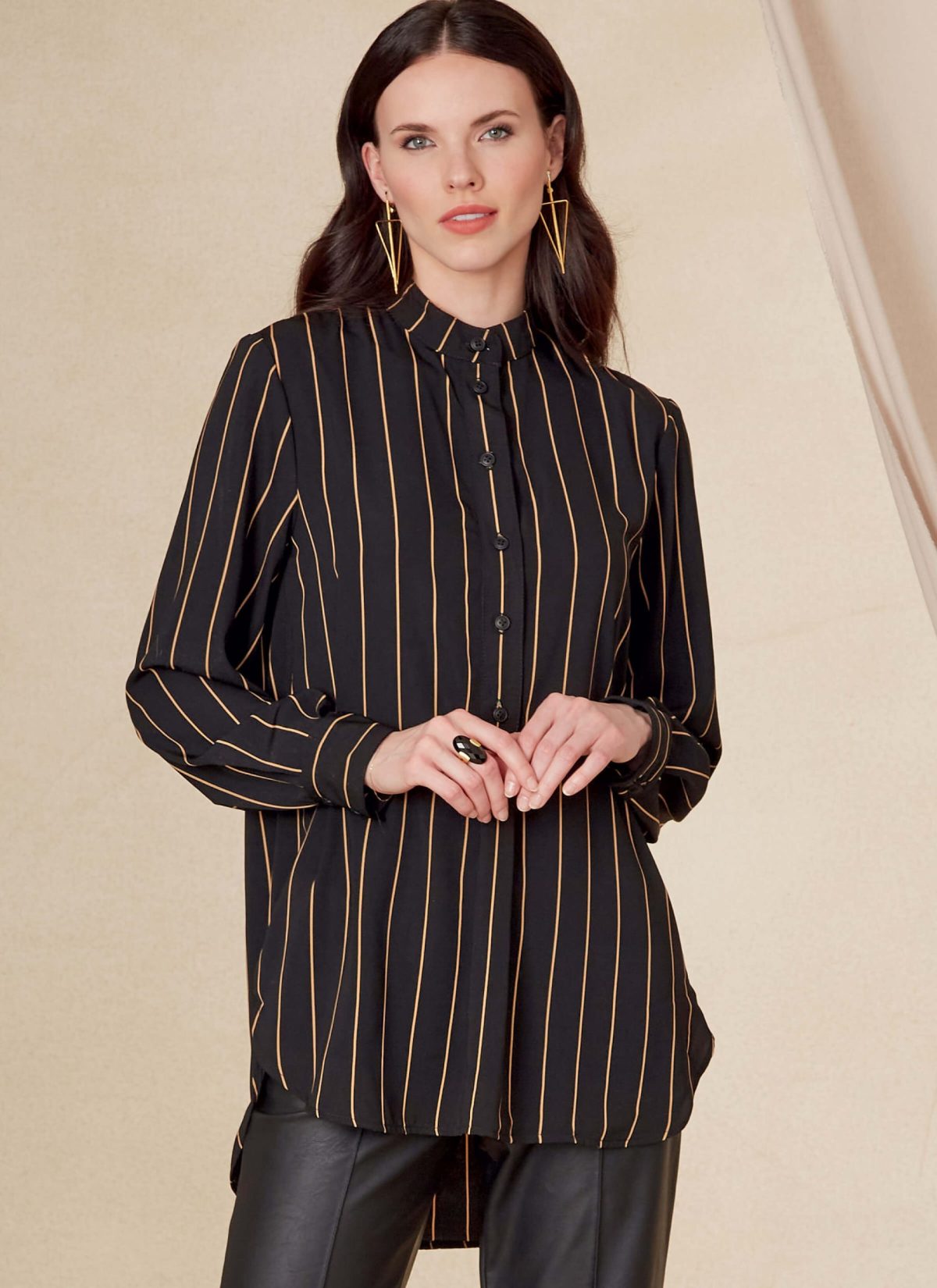 Vogue Patterns V1823 Misses' and Misses' Petite Shirt