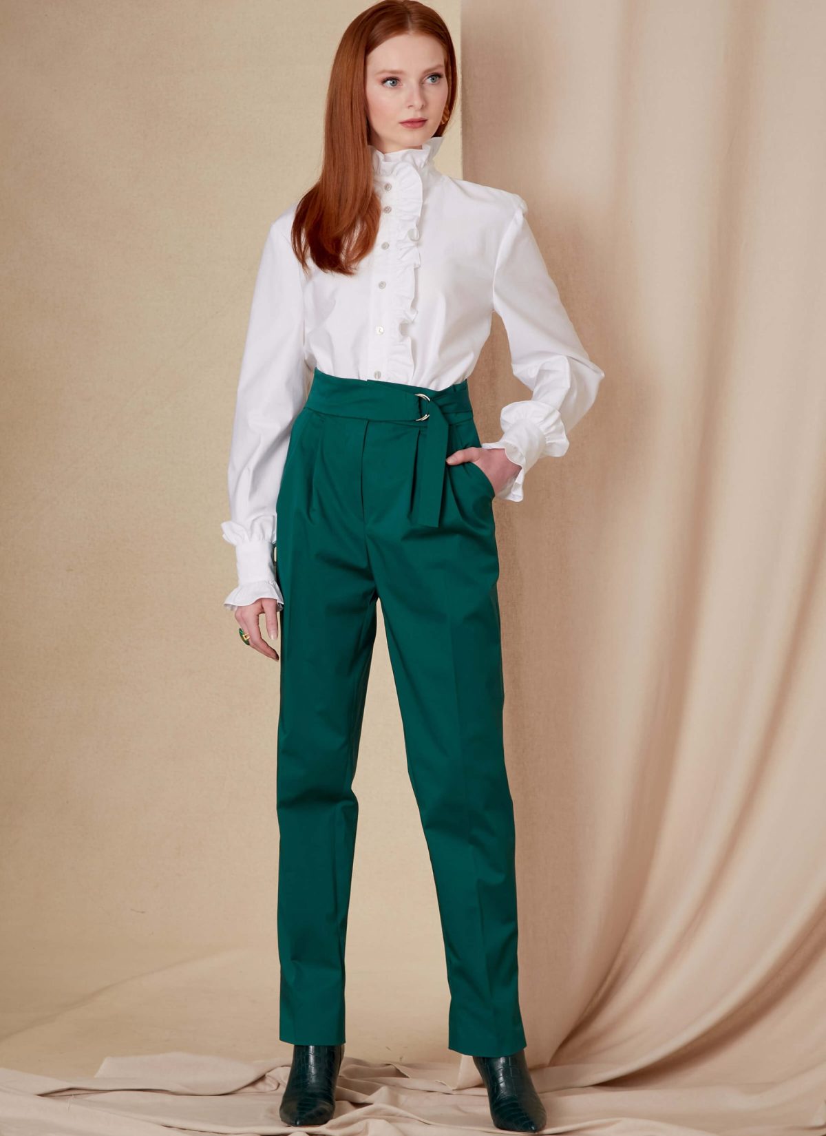 Vogue Patterns V1829 Misses' and Misses' Petite Trousers