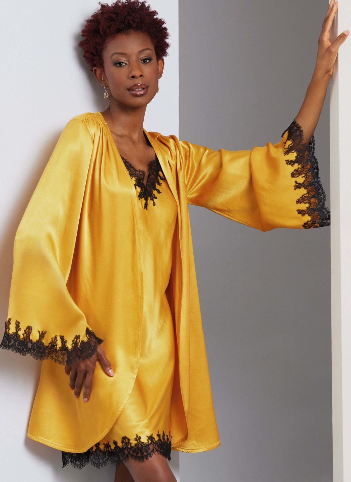 Vogue Patterns V1962 Misses' Robe, Camisole, Slip Dress and Trousers