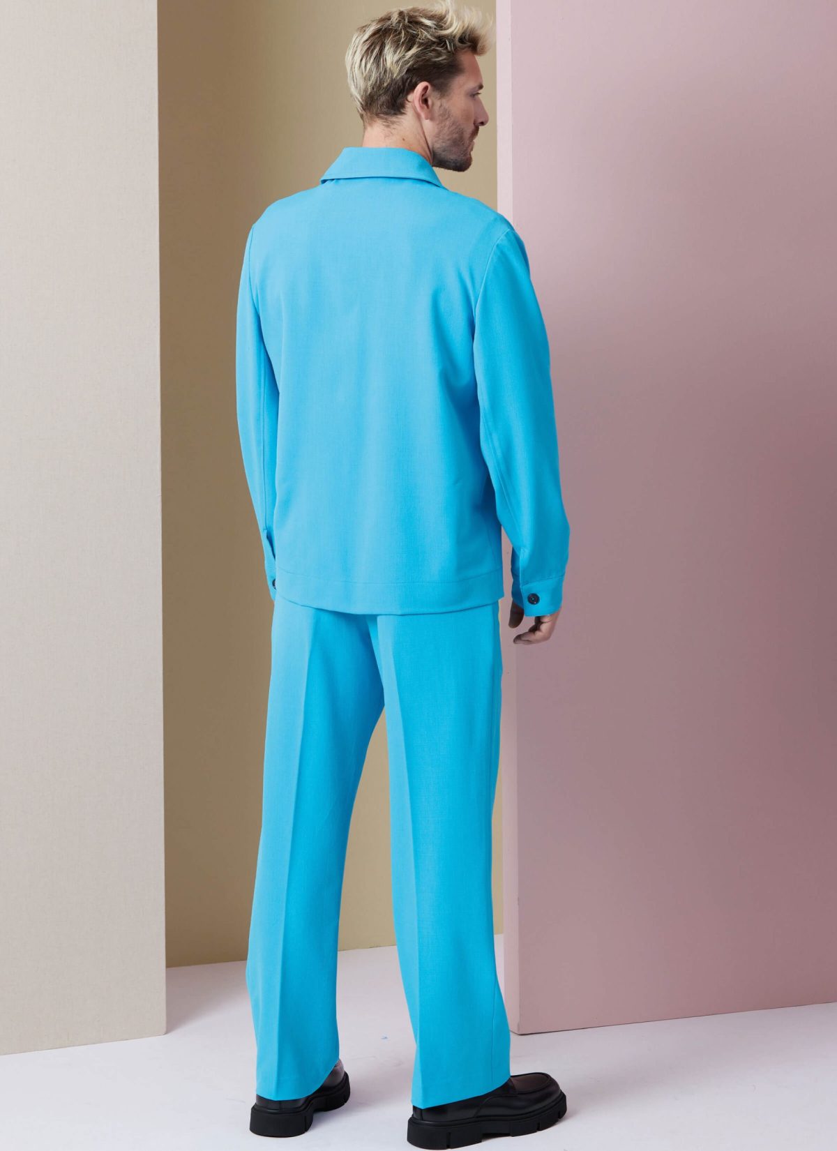 Vogue Patterns V2022 Men's Jackets, Shorts and Trousers