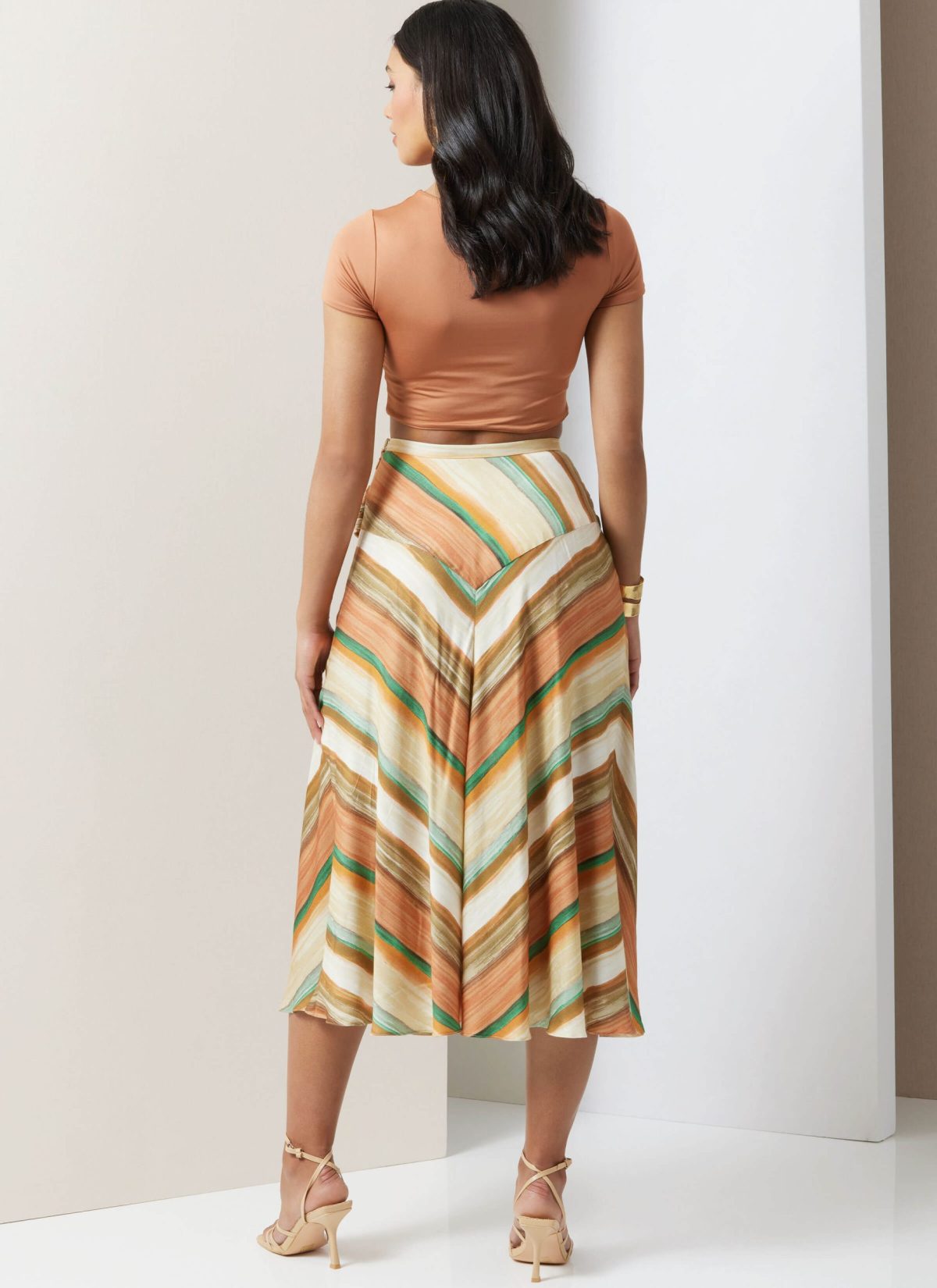 Vogue Patterns V2033 Misses Skirt in Two Lengths