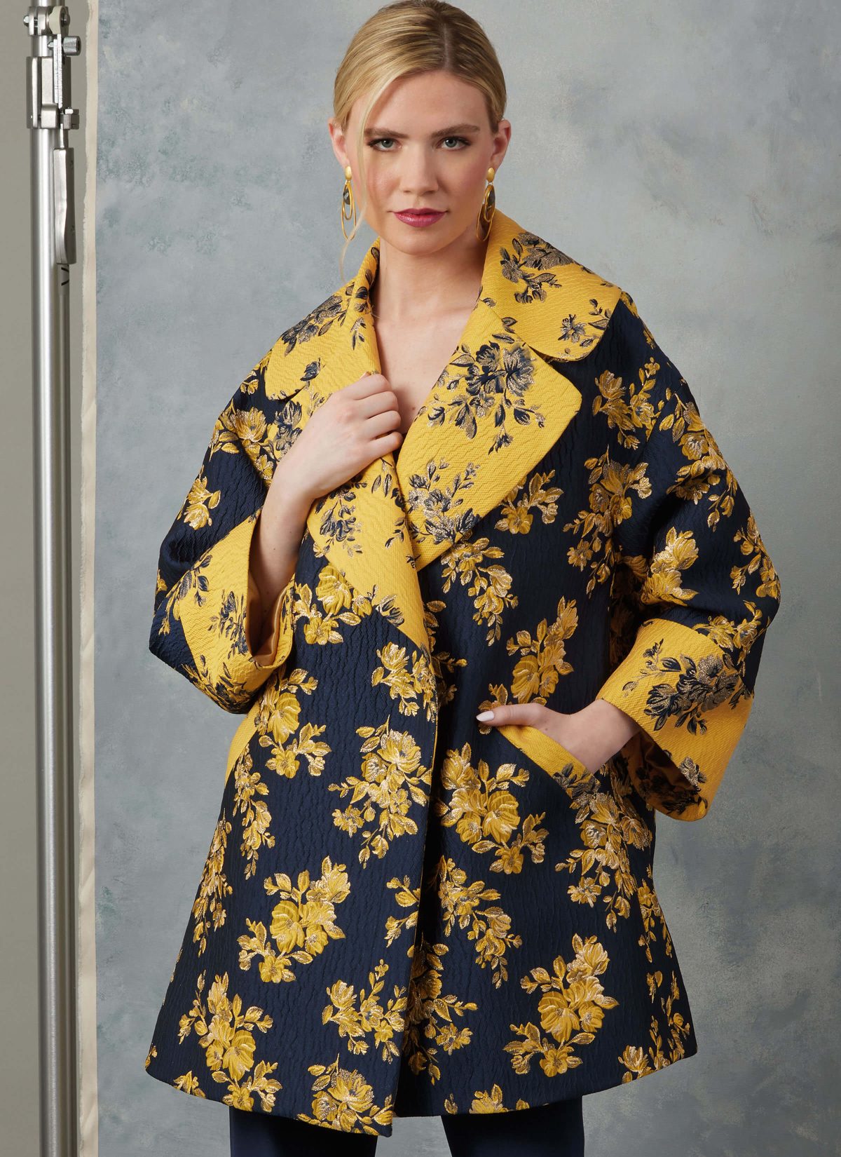 Vogue Sewing Pattern V2052 Misses' Jacket by Julio Cesar Nyc