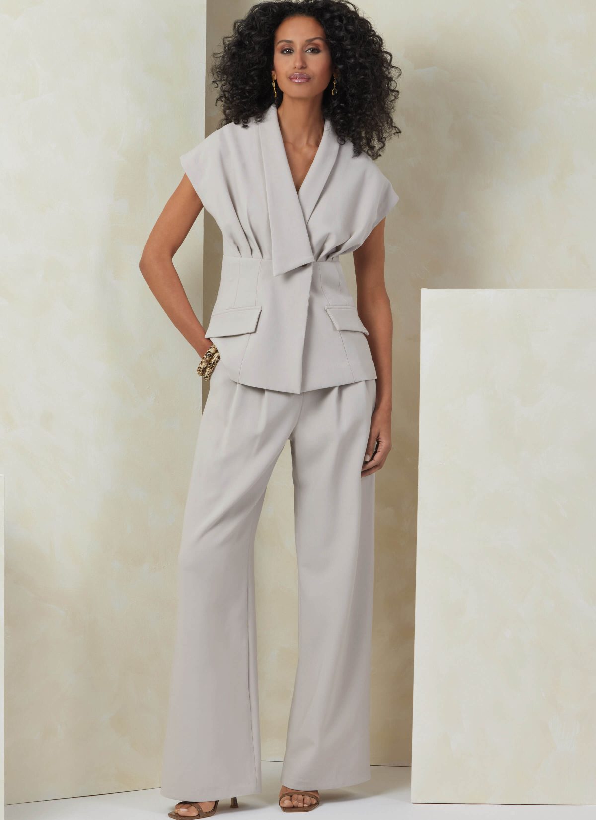 Vogue Patterns Sewing Pattern V2097 Misses' Top, Skirt and