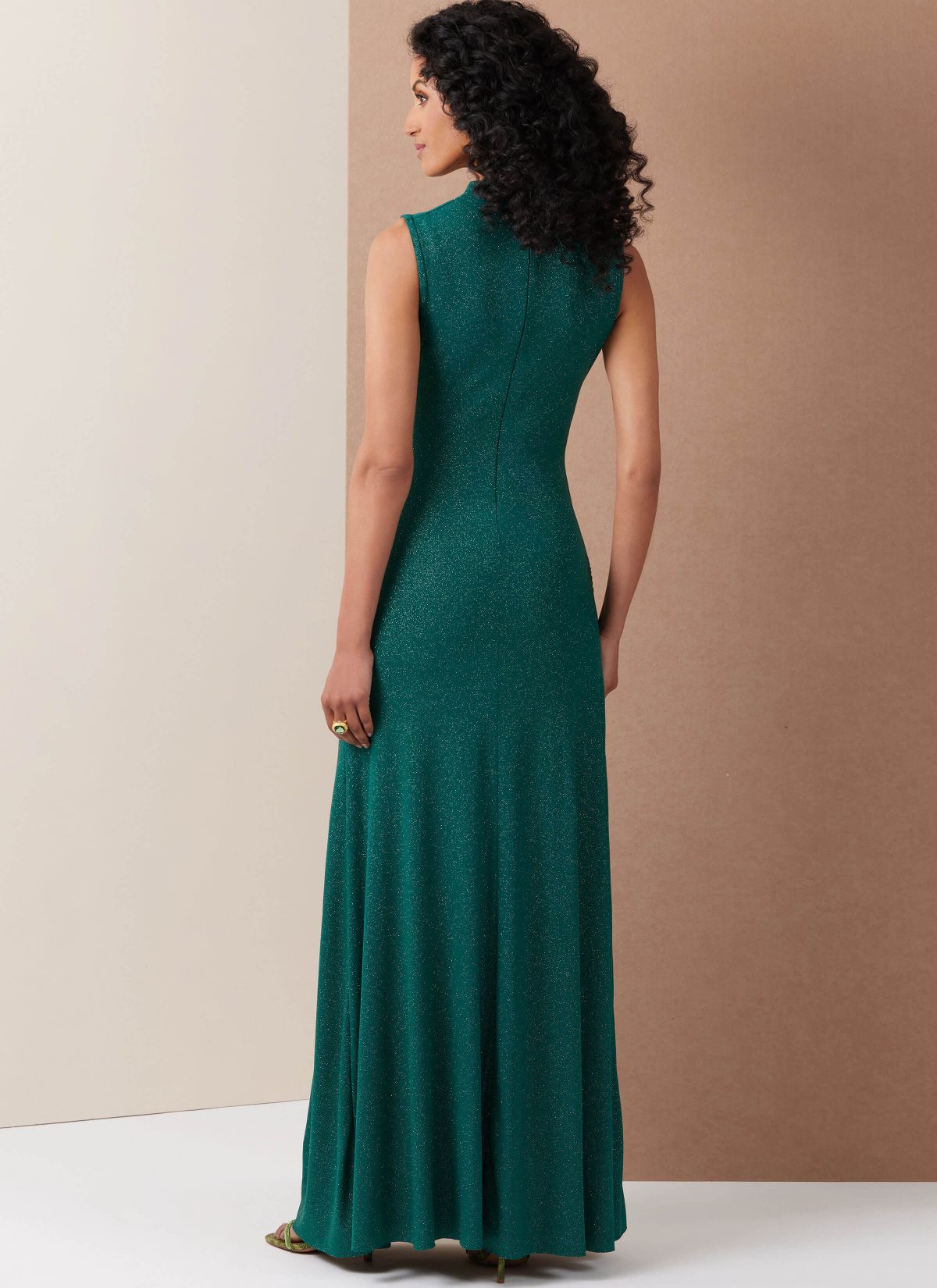 Vogue Patterns Sewing Pattern V2128 Misses' Knit Dress with Ruching and Sleeve Variations
