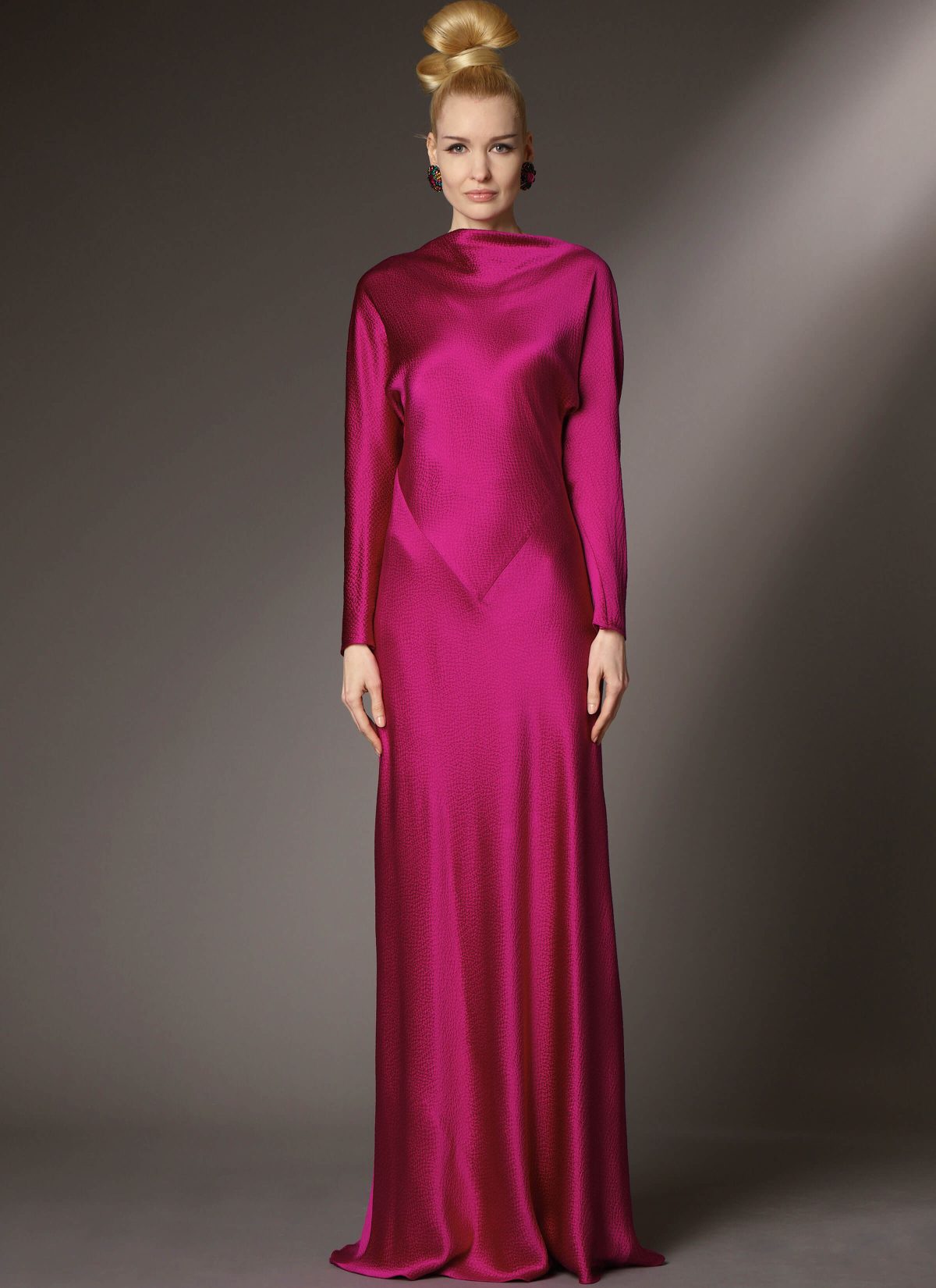 Vogue Patterns Sewing Pattern V2129 Misses' Bias-Cut Full-Length Dress by Tom And Linda Platt