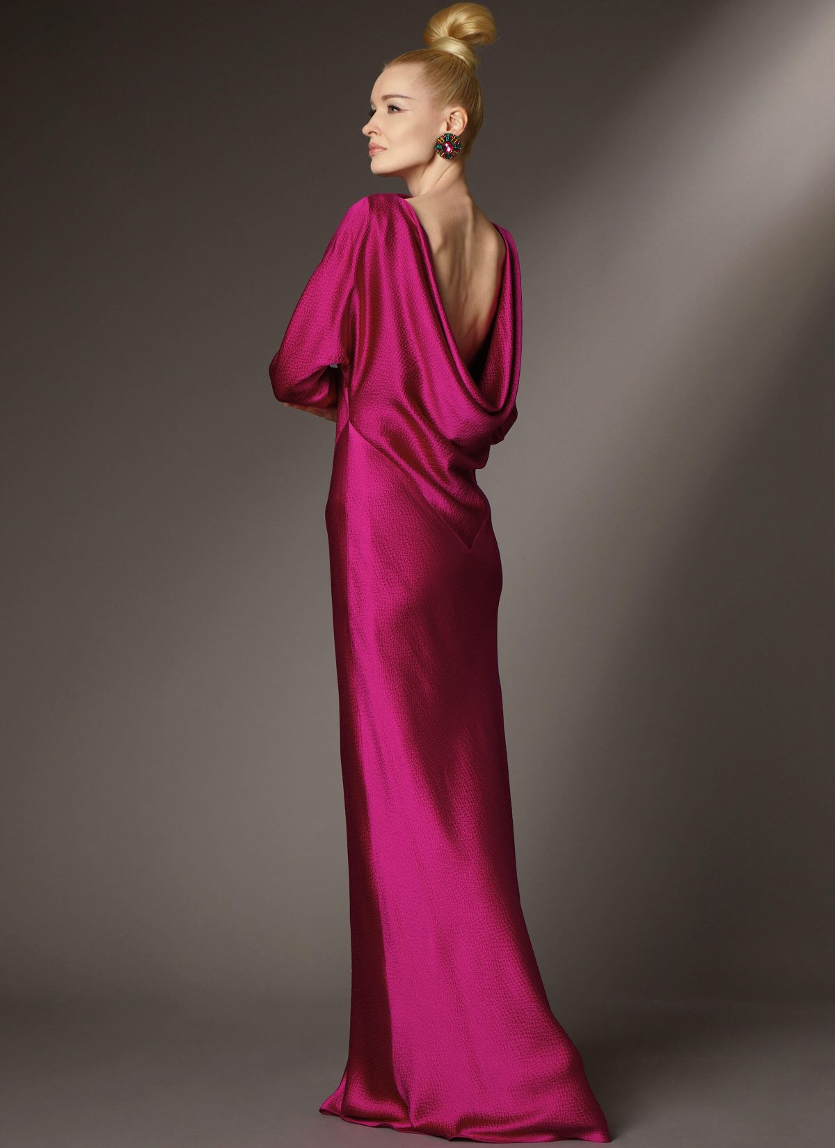 Vogue Patterns Sewing Pattern V2129 Misses' Bias-Cut Full-Length Dress by Tom And Linda Platt