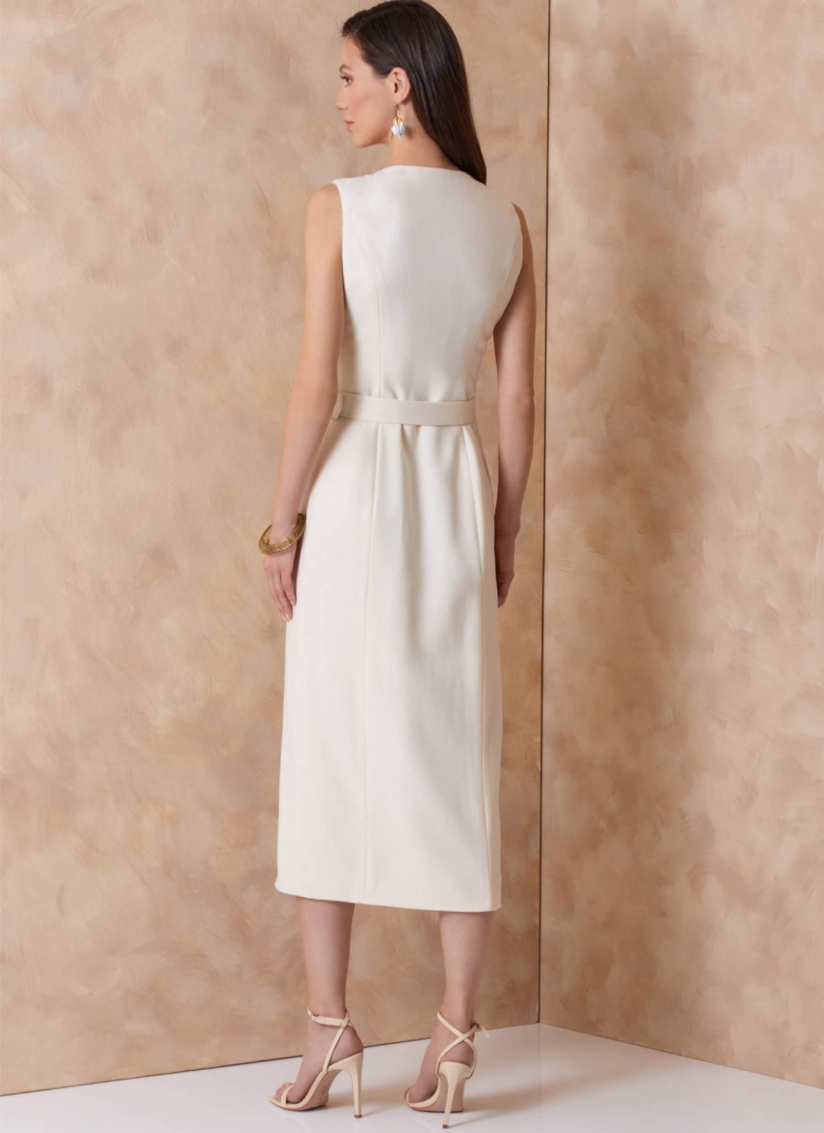 Vogue Patterns Sewing Pattern V2150 Misses' and Miss Petite Button Front Dress with Princess Seams and Belt