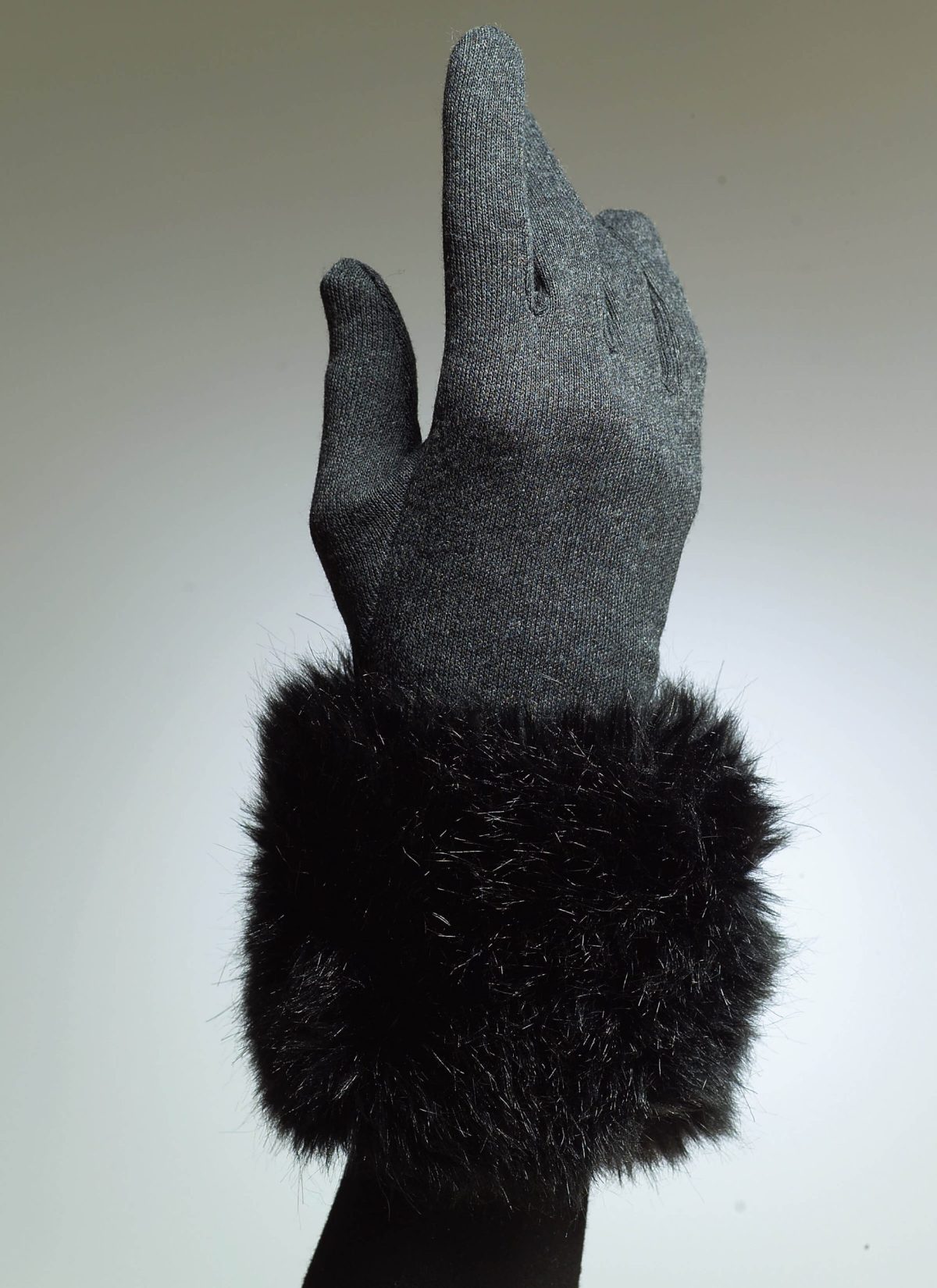 Vogue Patterns V8311 Gloves