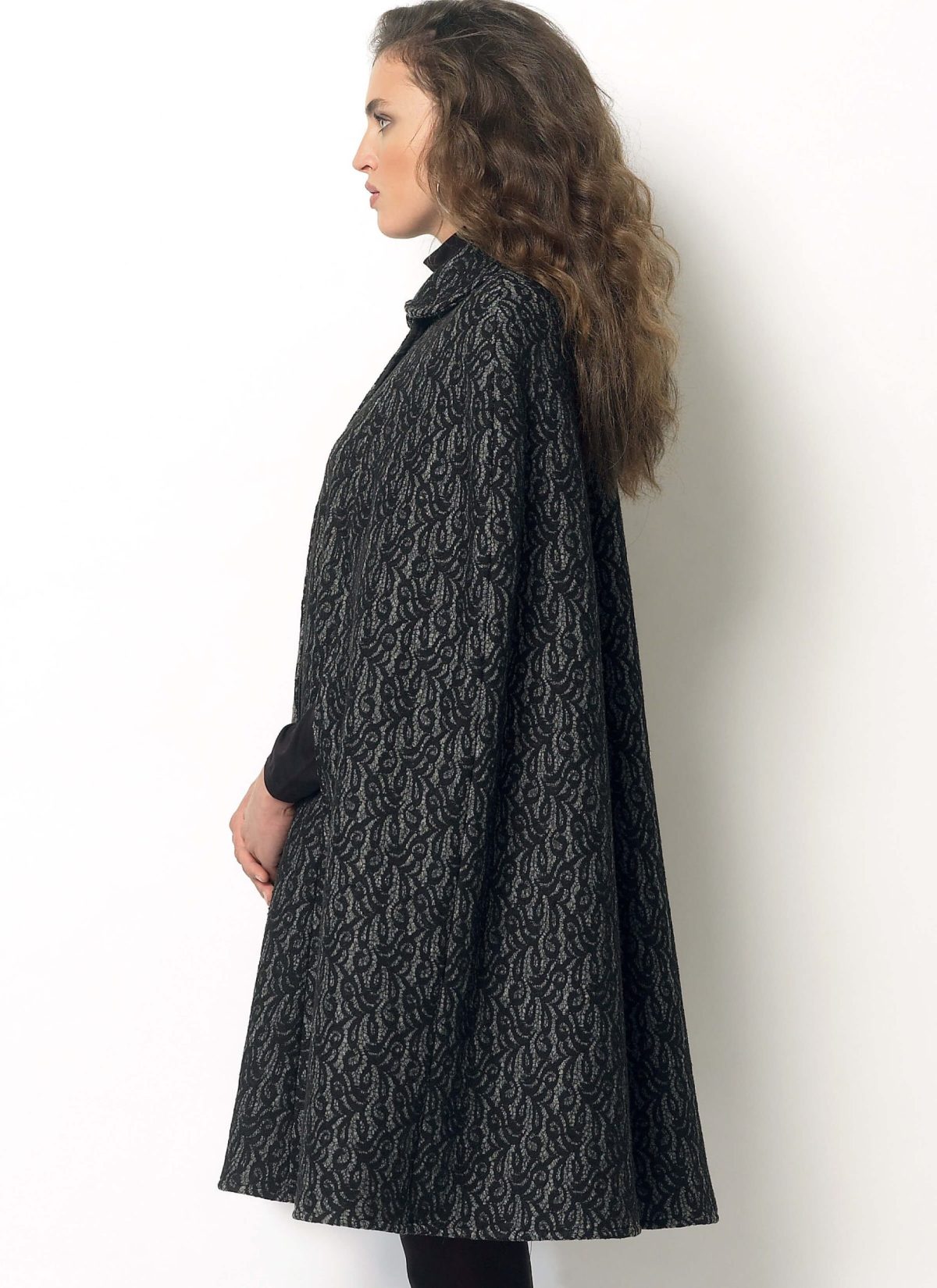 Vogue Patterns V8959 Misses' Cape
