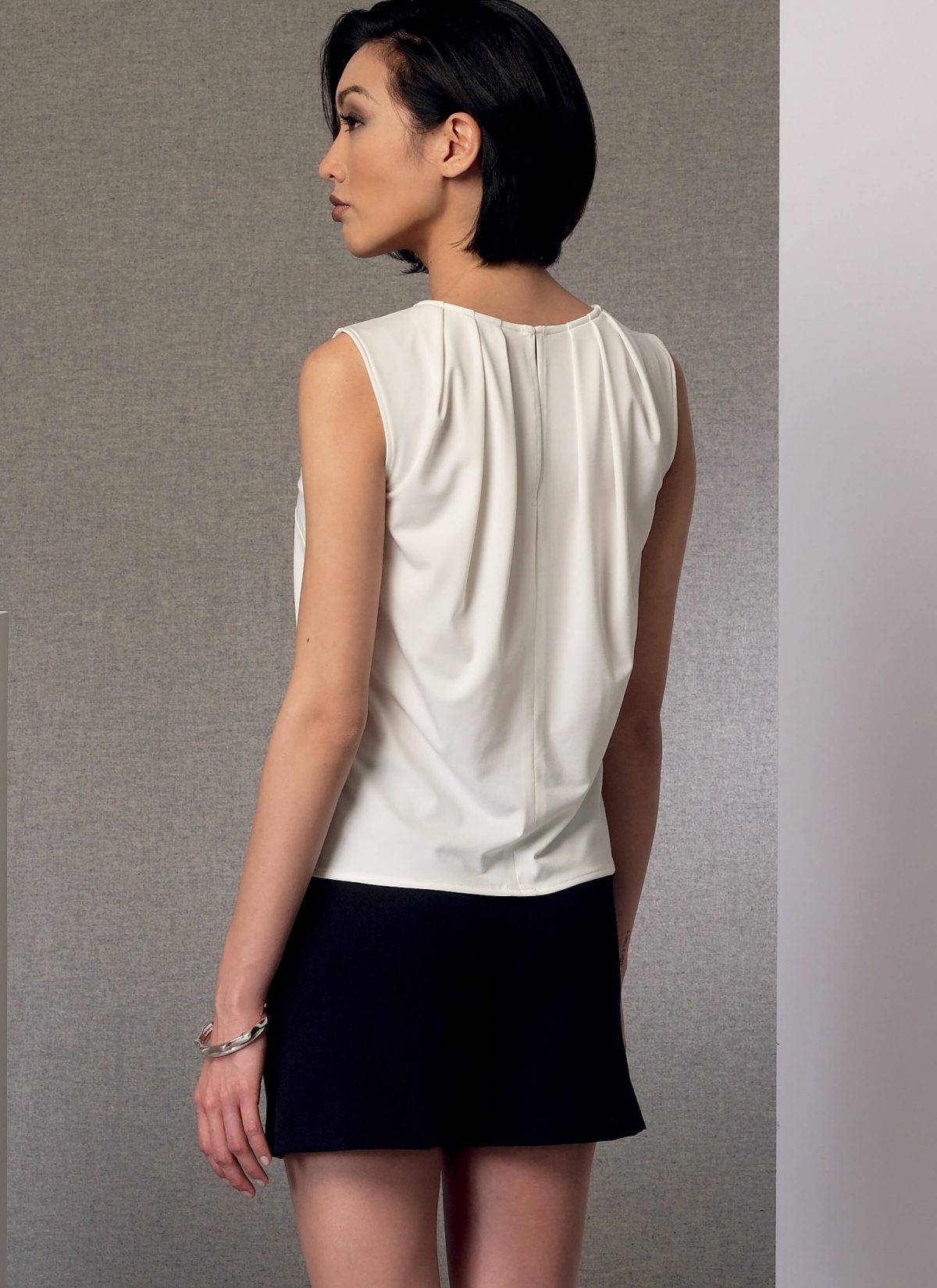 Vogue Patterns V9191 Misses' Ponchos, Back-Pleat Top, Shorts and Wide-Leg Wrap Pants