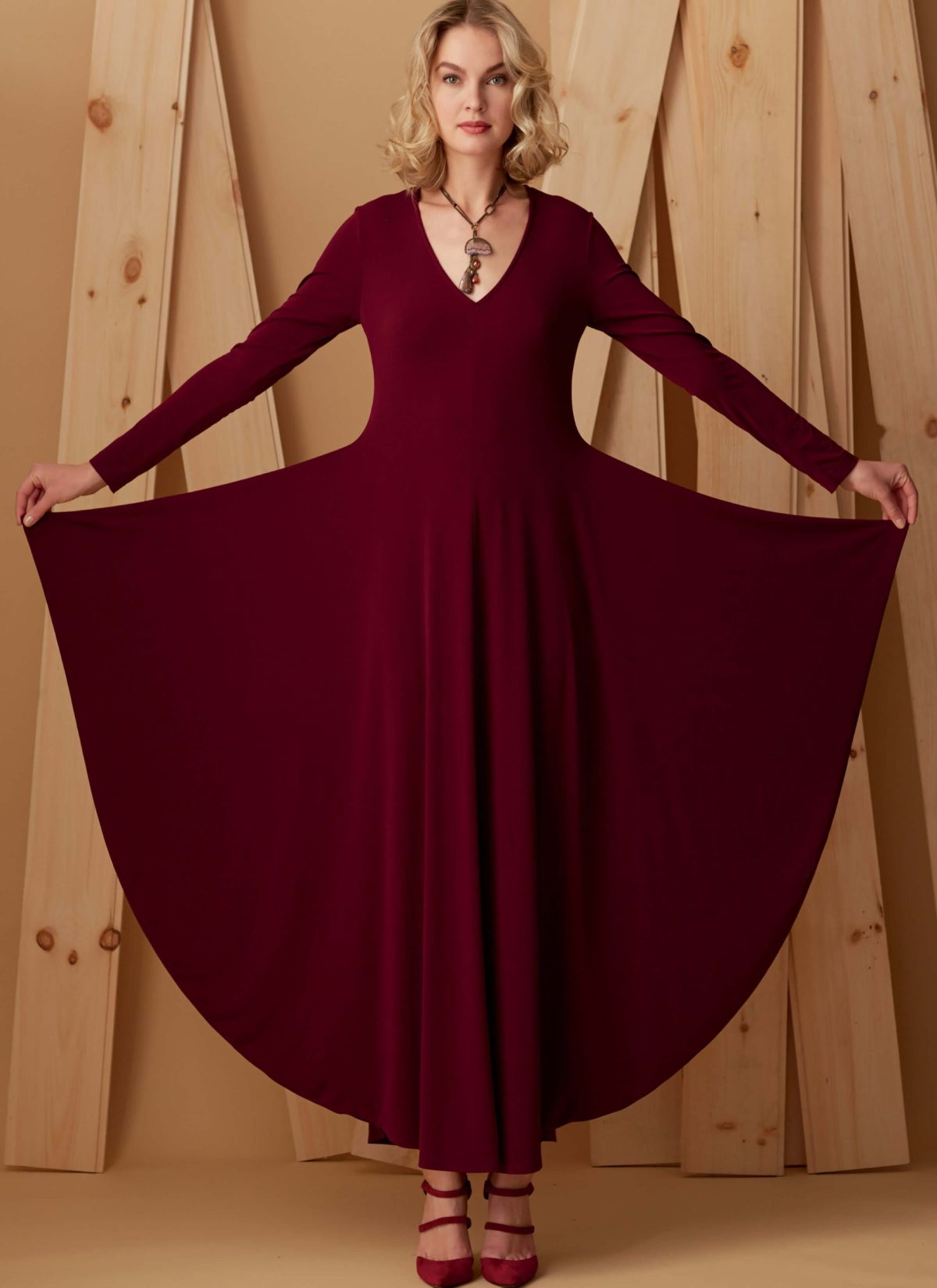 Vogue Patterns V9268 Misses' Knit, V-Neck, Draped Dresses