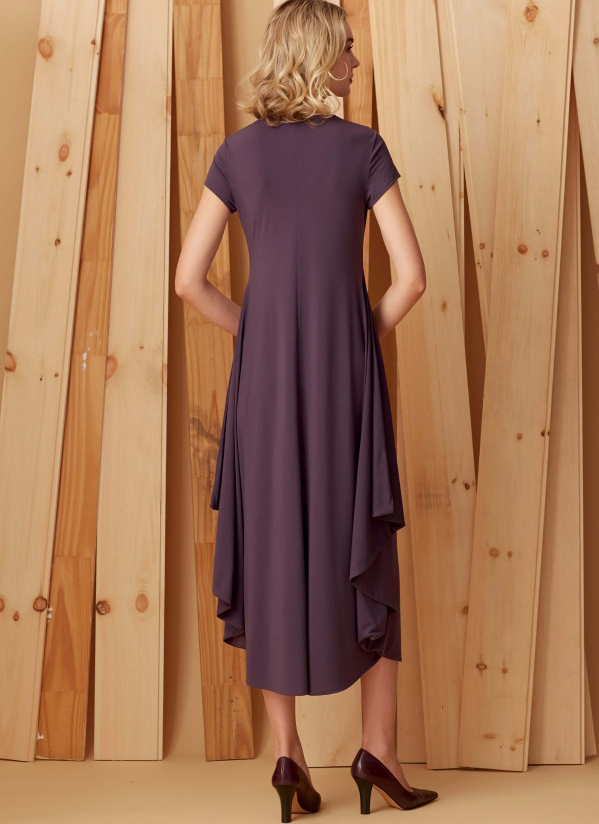 Vogue Patterns V9268 Misses' Knit, V-Neck, Draped Dresses